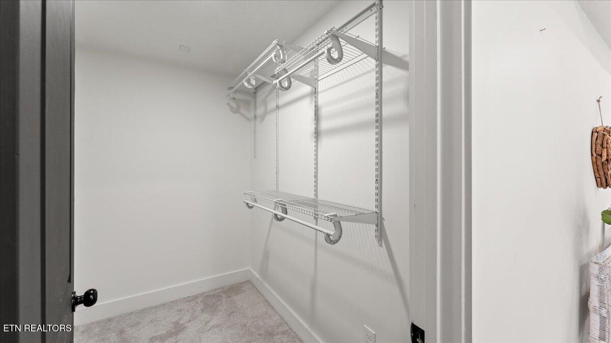 813 N Cedar Bluff Rd Property Photo 32