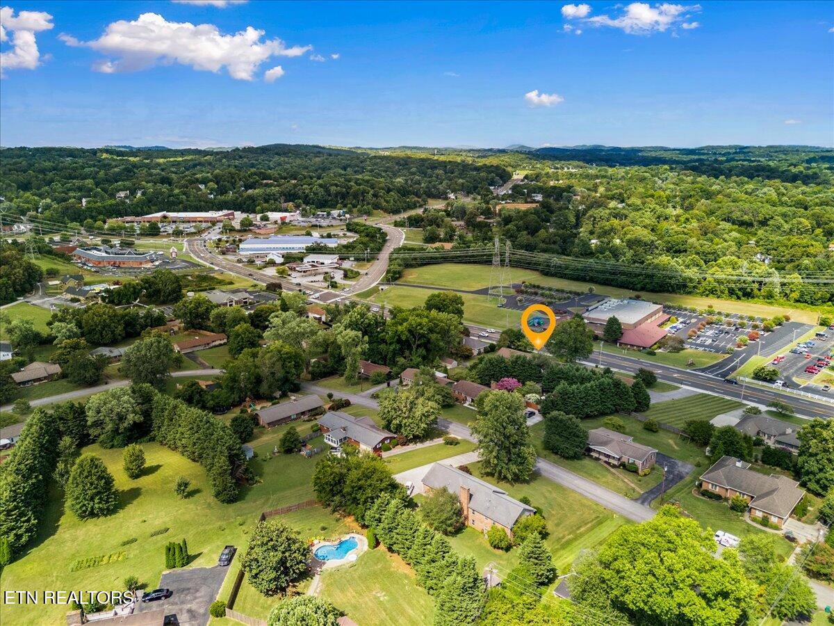 813 N Cedar Bluff Rd Property Photo 49