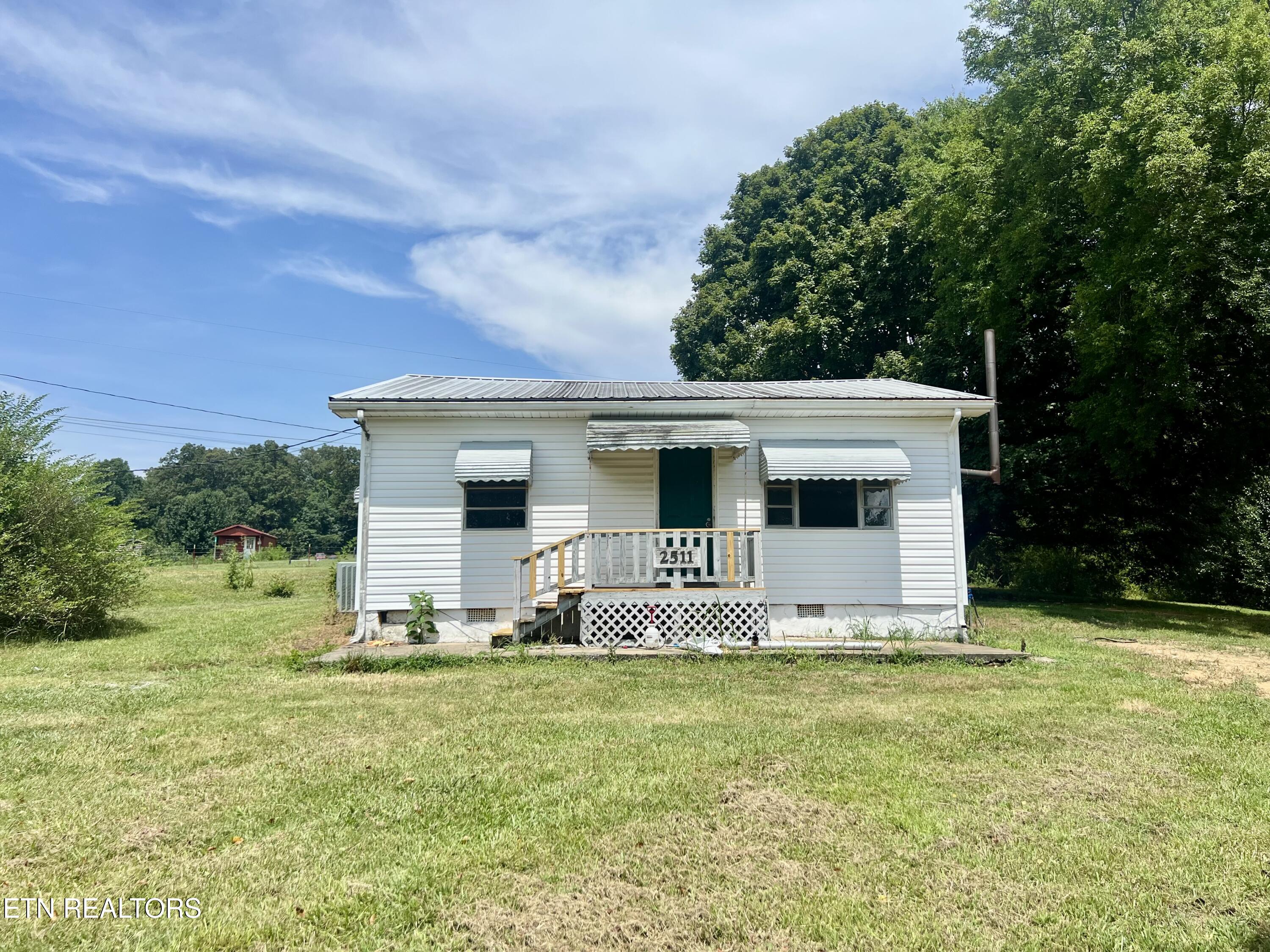 2511 Sweetwater Vonore Rd Property Photo 1