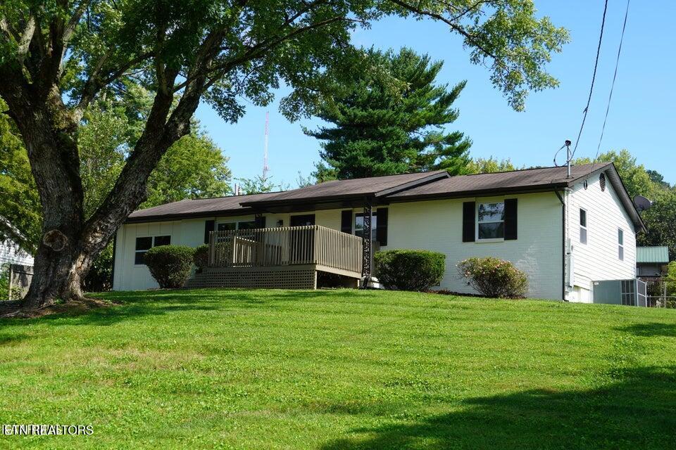 228 Brampton Rd Property Photo 1