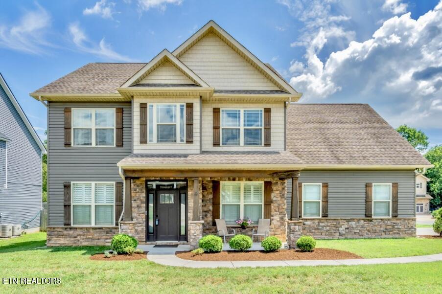 1202 Quicksilver Way Property Photo 1