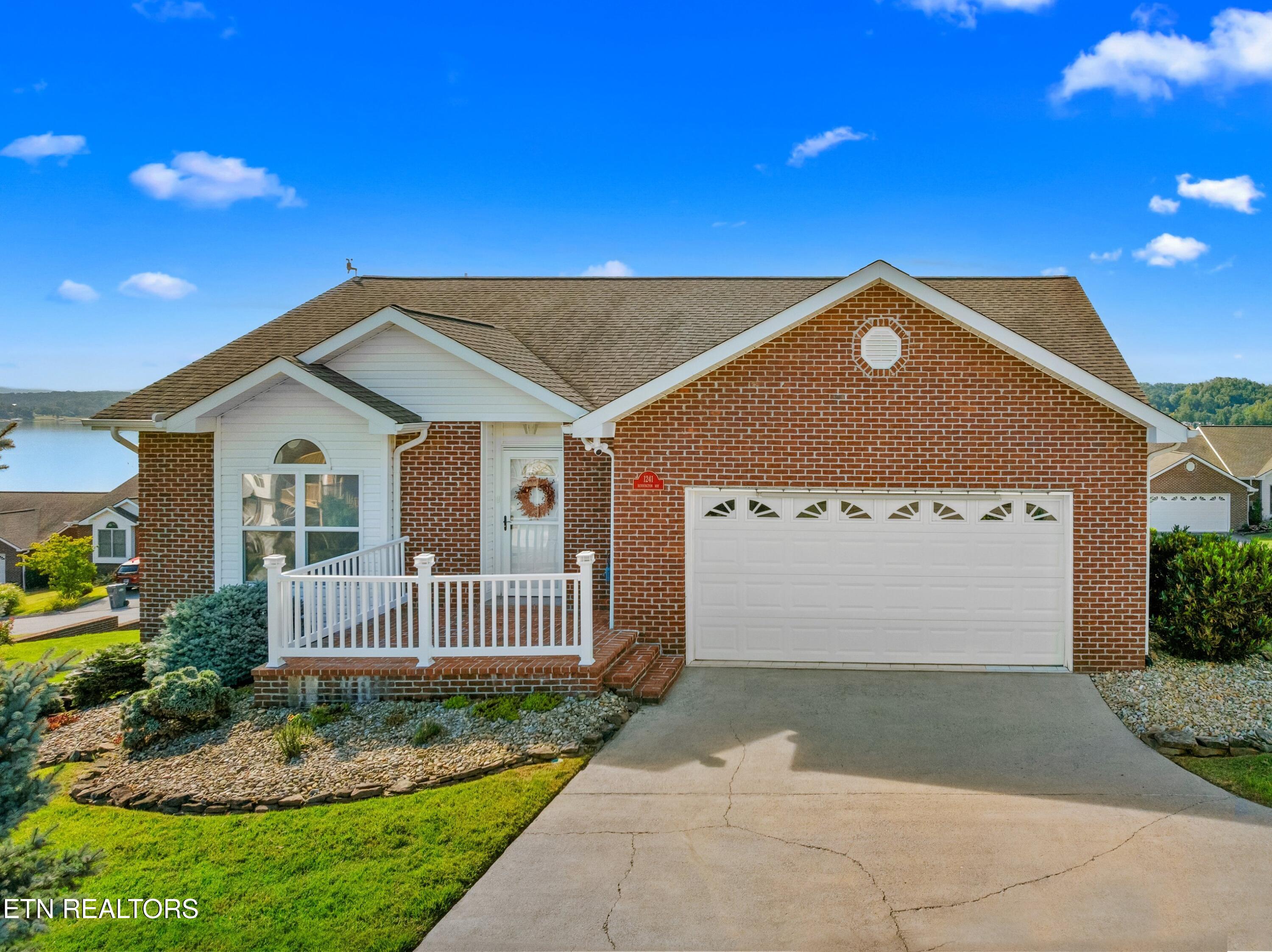 1241 Bennington Way Property Photo 1