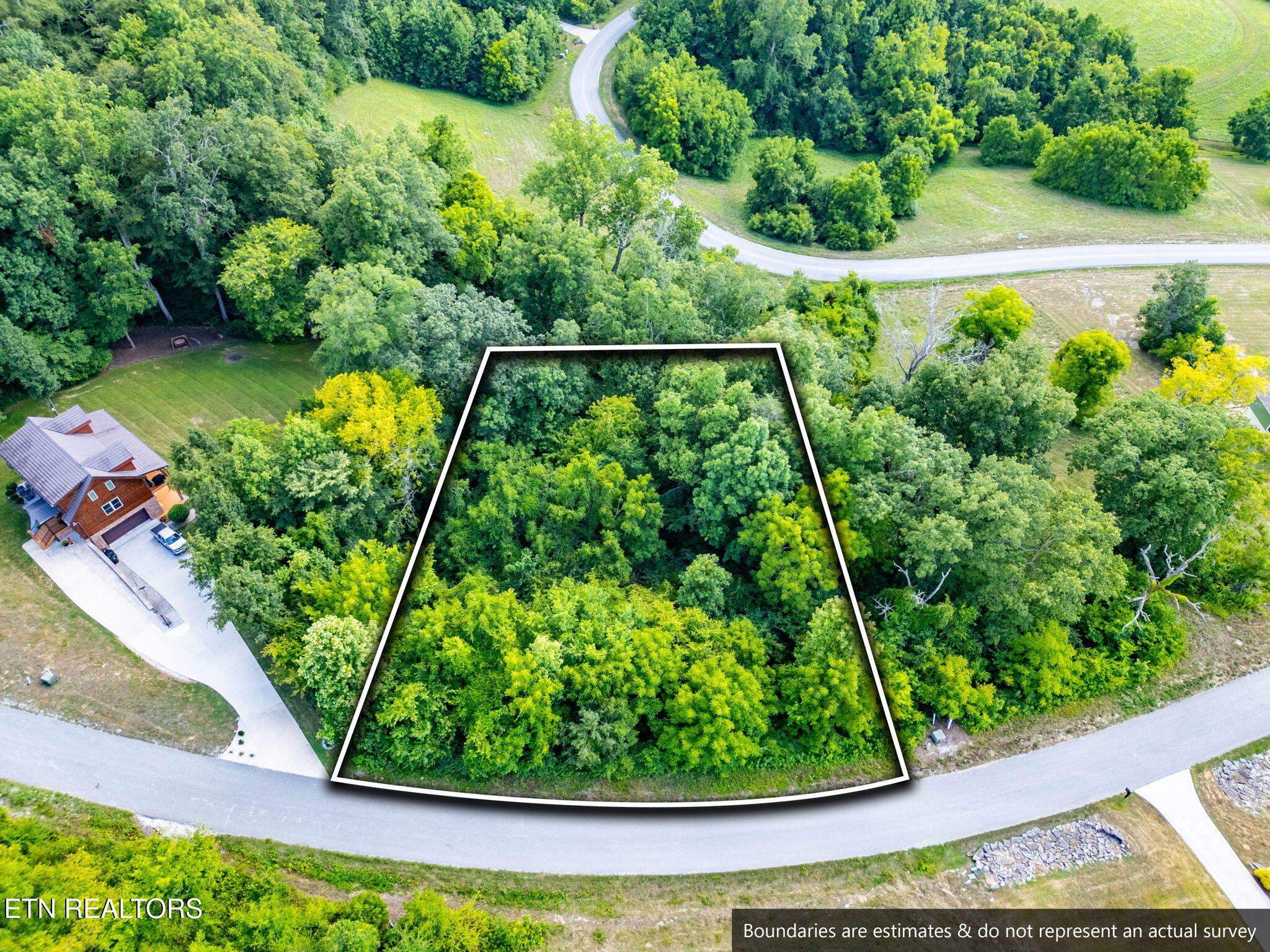 355 Larayne Hollow Rd Property Photo 1