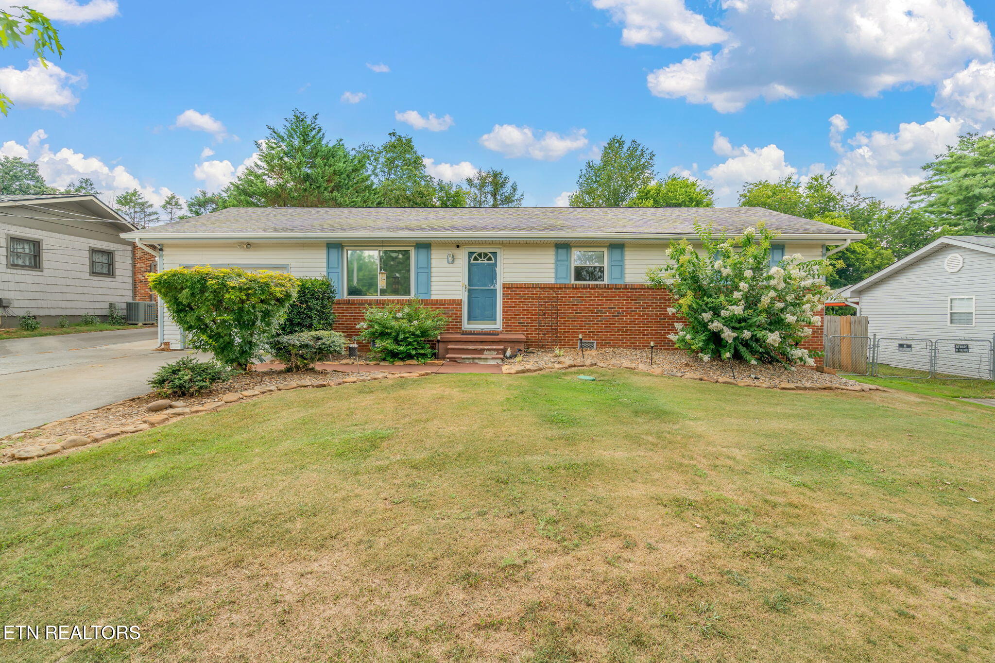 3523 Brookfield Lane Property Photo 1