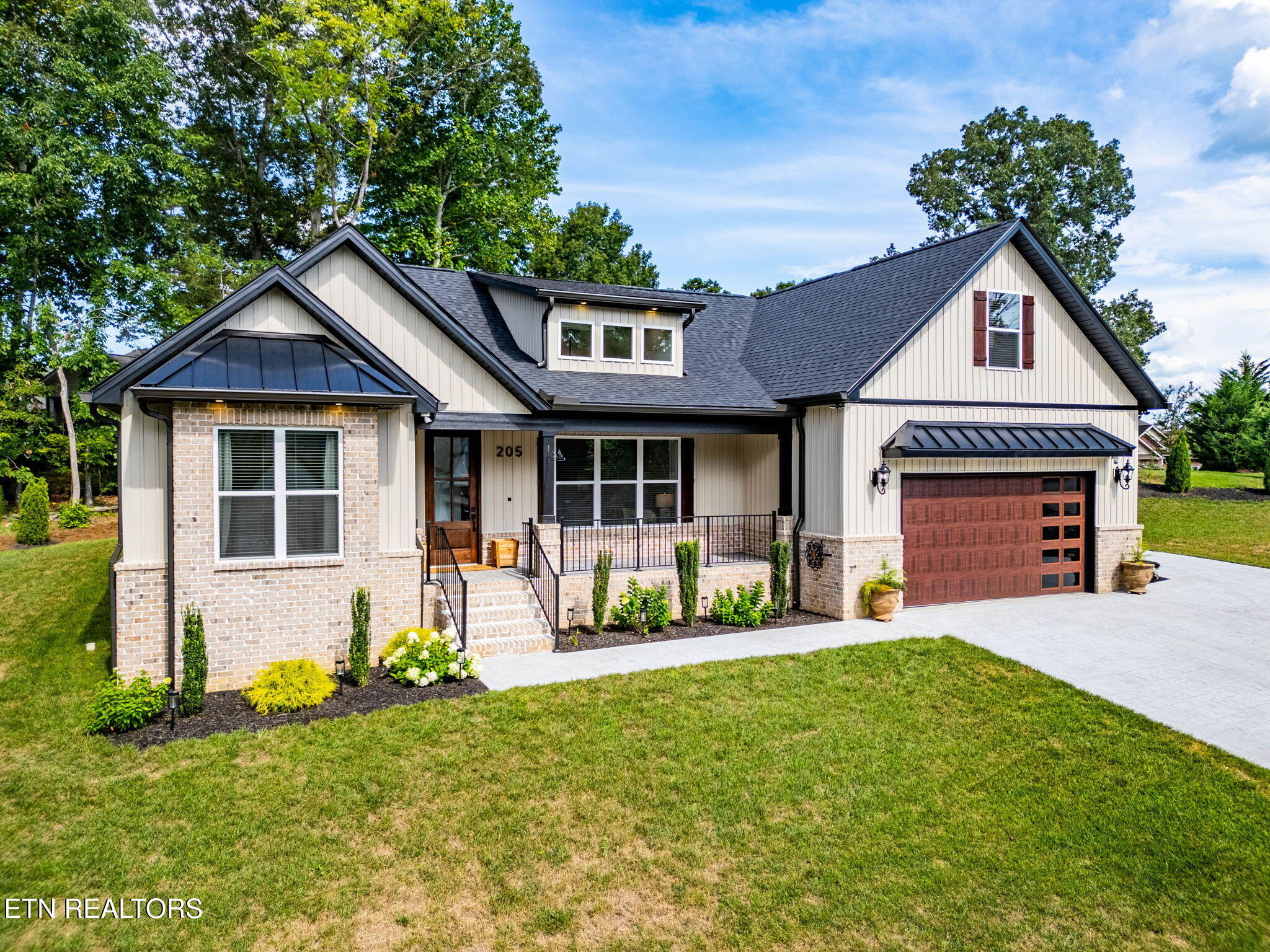 205 Chahyga Circle Property Photo 1