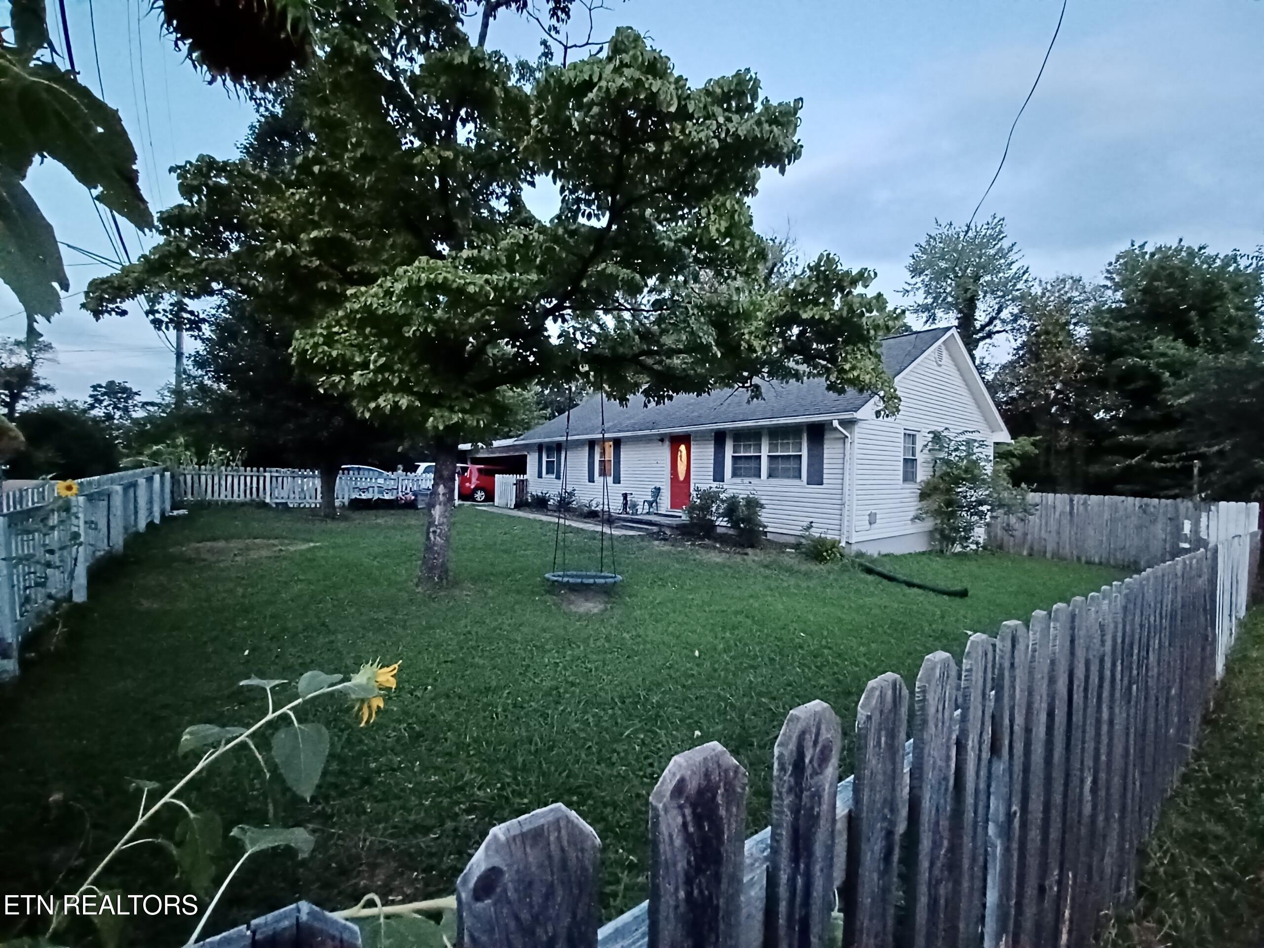 3500 Ne Kenilworth Lane Property Photo 1