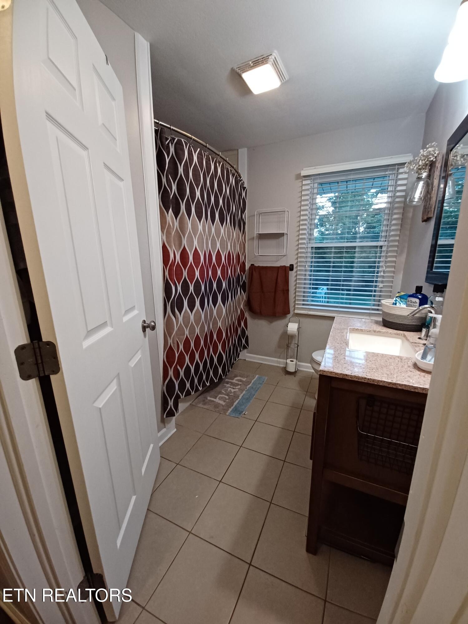 3500 Ne Kenilworth Lane Property Photo 11