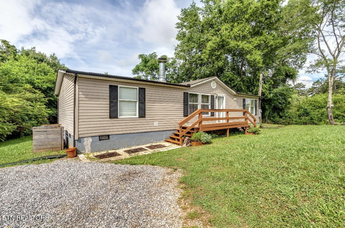 7038 Nw Seaver Drive Property Photo 1