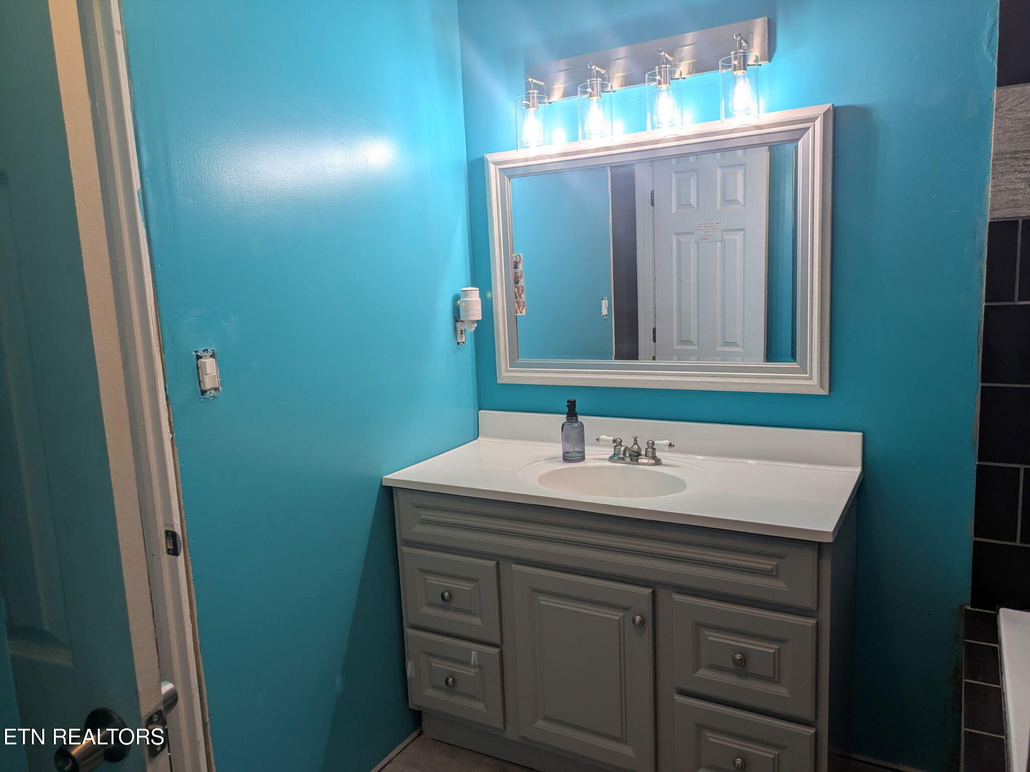 7038 Nw Seaver Drive Property Photo 19