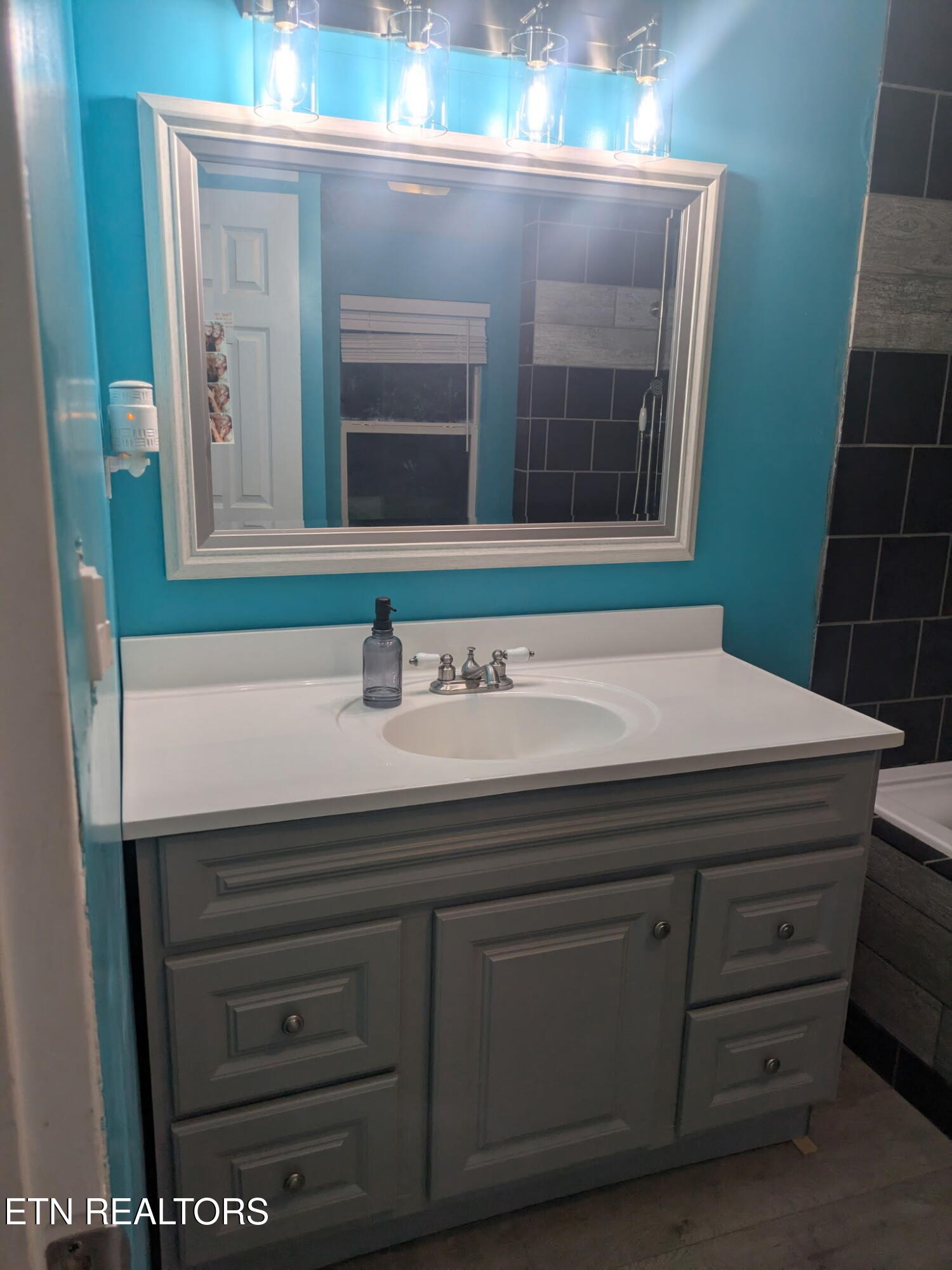 7038 Nw Seaver Drive Property Photo 23