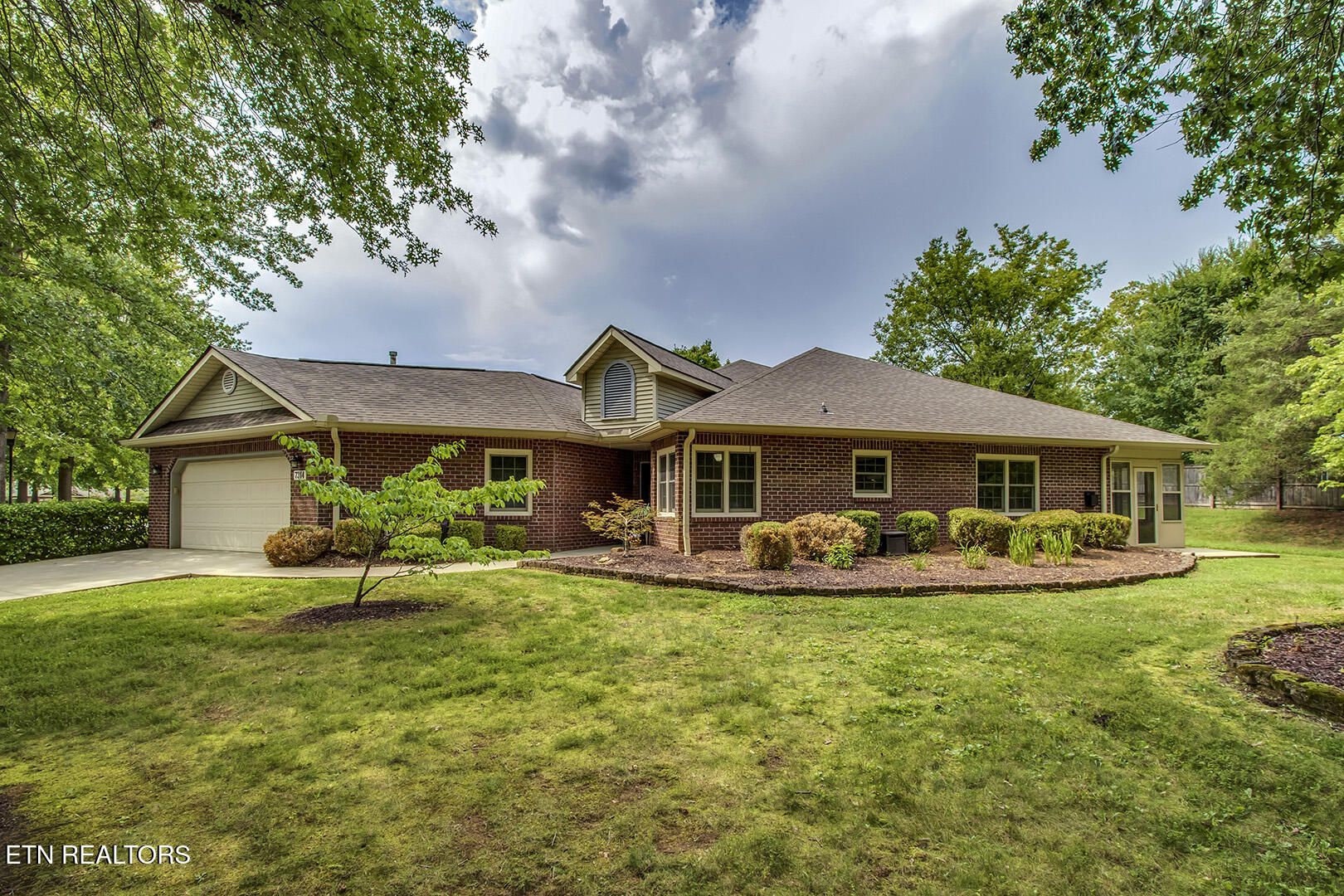 7314 Shalimar Point Way Property Photo 1