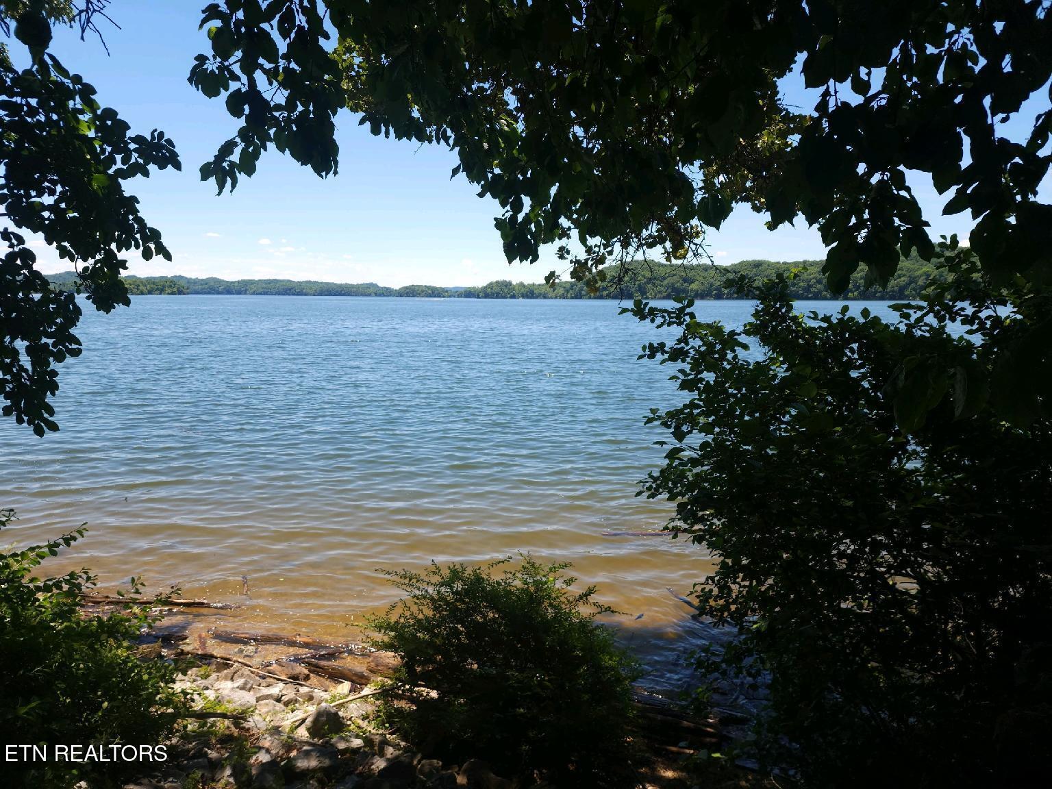 422 W Mountain Drive Property Photo 1