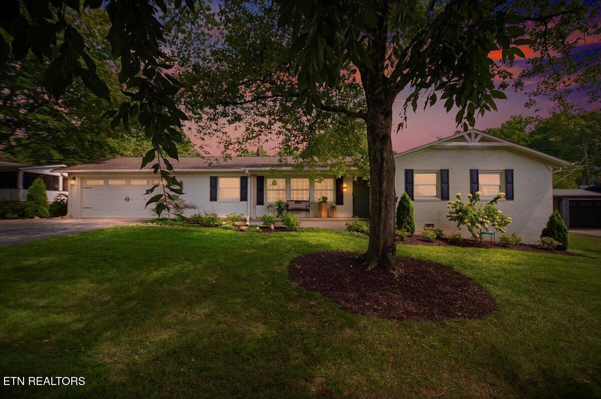 8704 Cranwood Dr Drive Property Photo 1