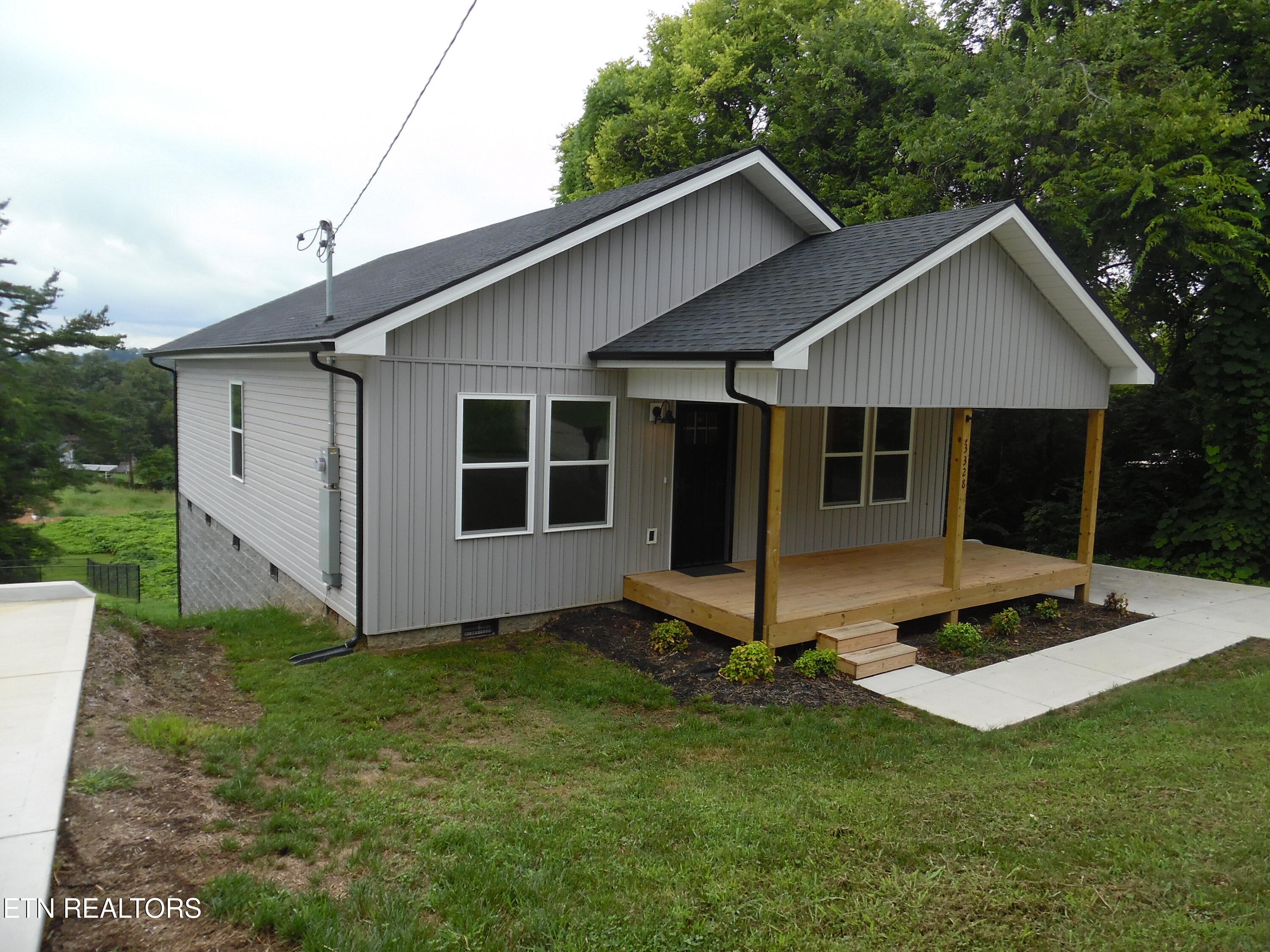 3328 Wimpole Ave Property Photo 1