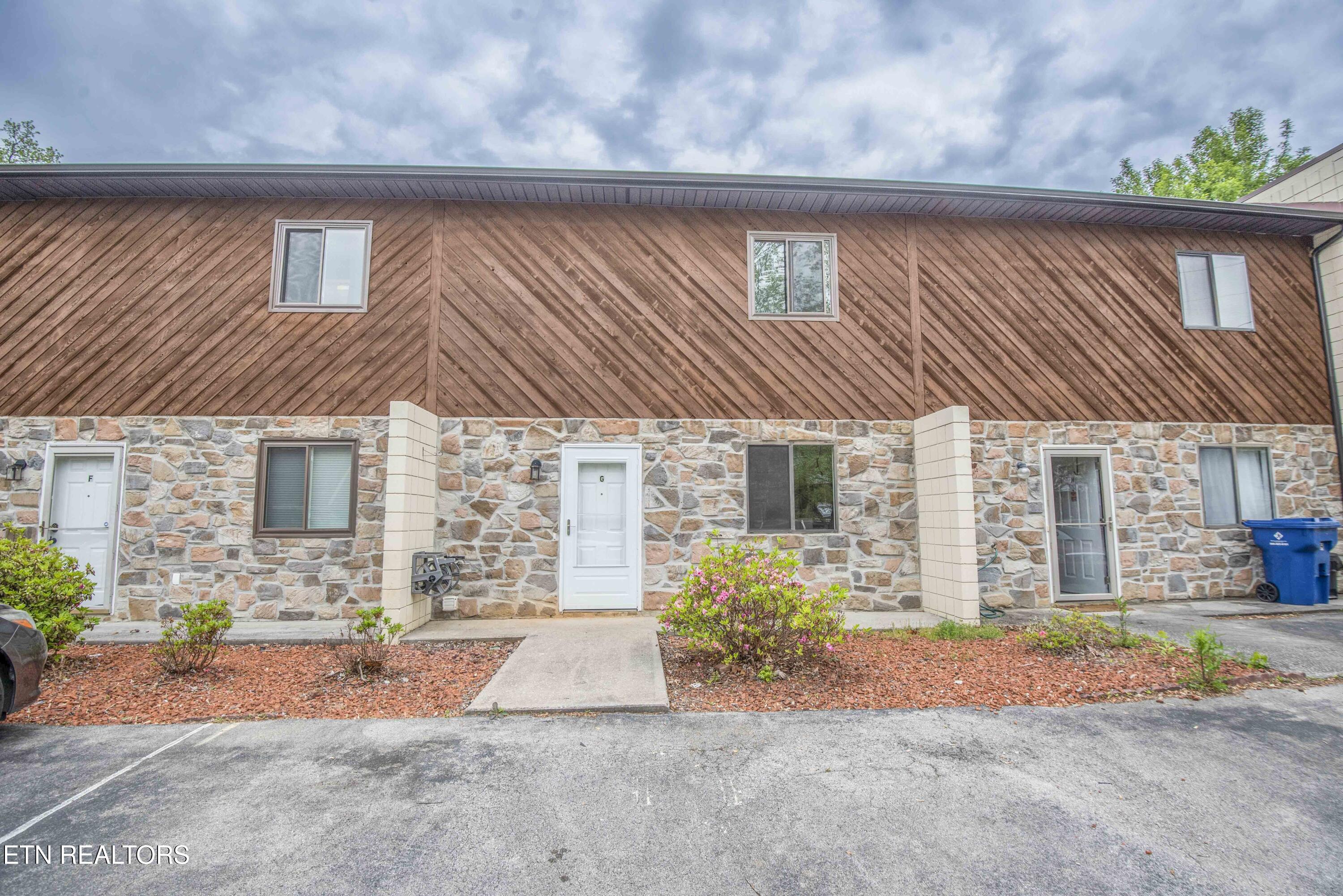 2705 Sood Rd Property Photo 1