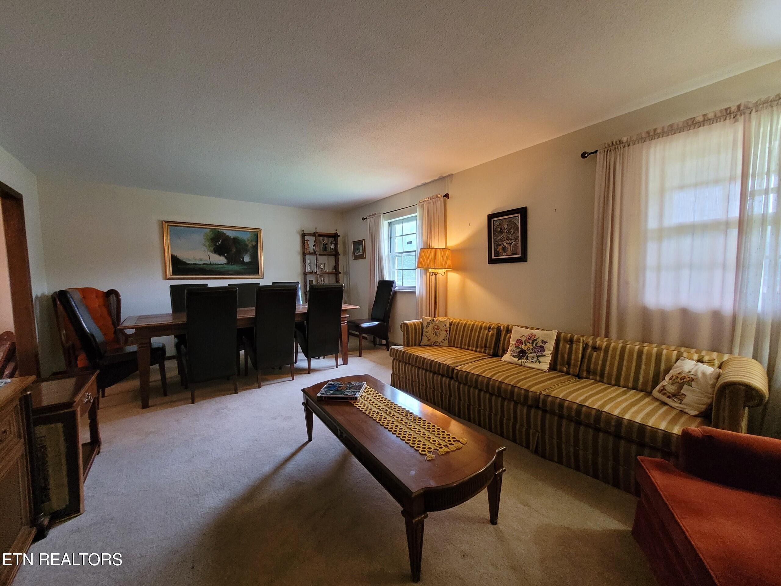 9520 Gulf Park Drive Property Photo 5