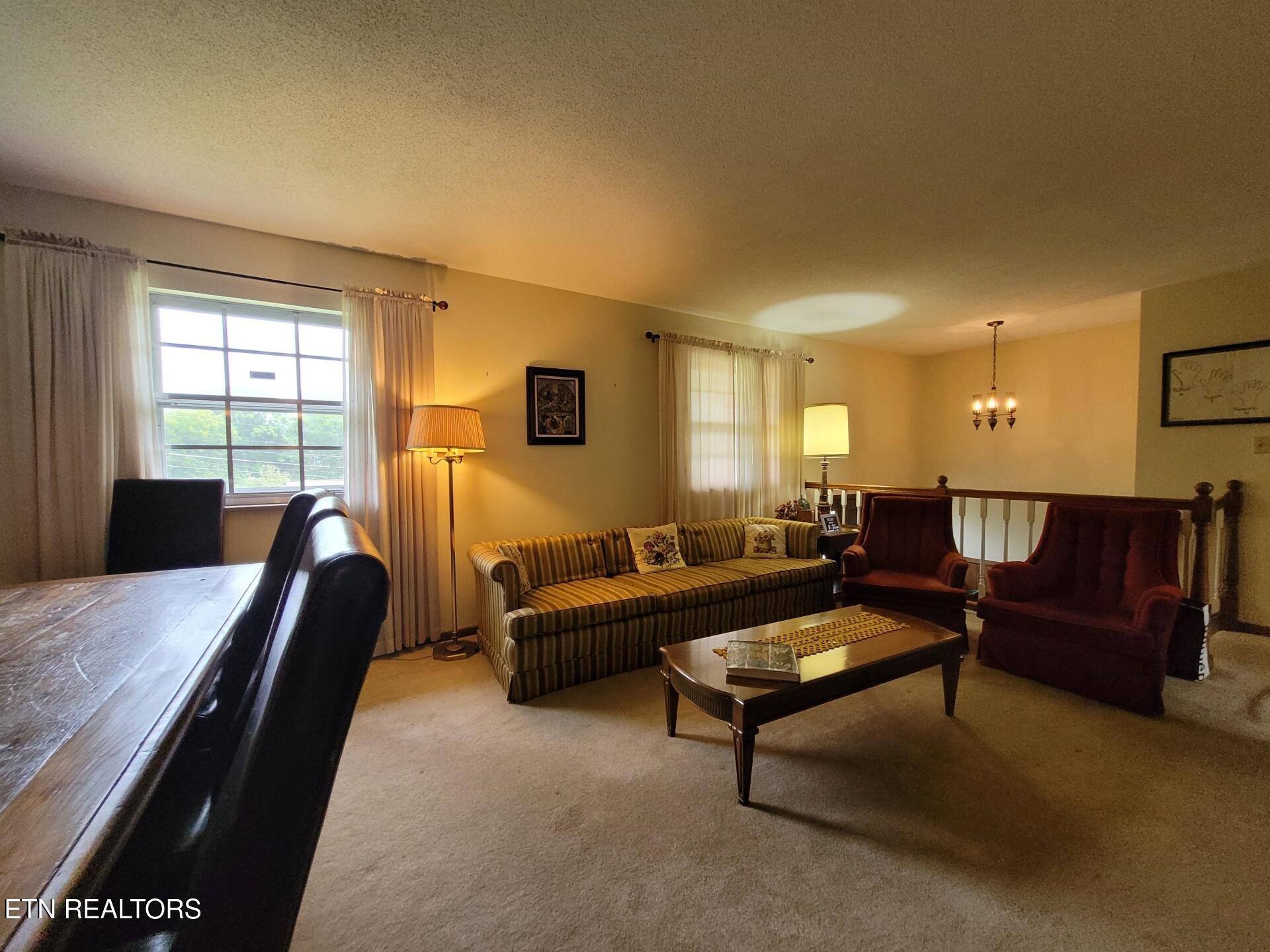 9520 Gulf Park Drive Property Photo 6