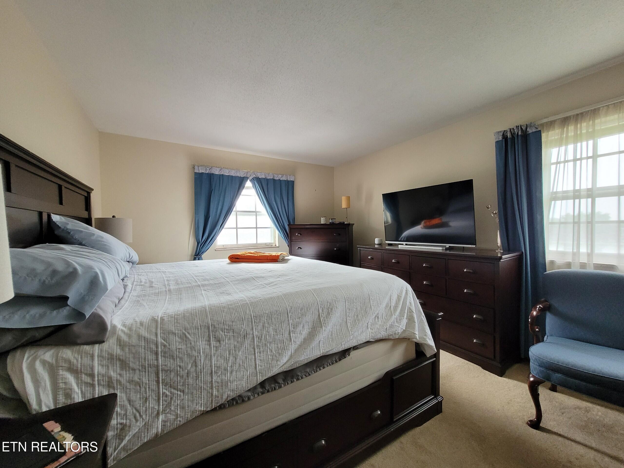 9520 Gulf Park Drive Property Photo 7