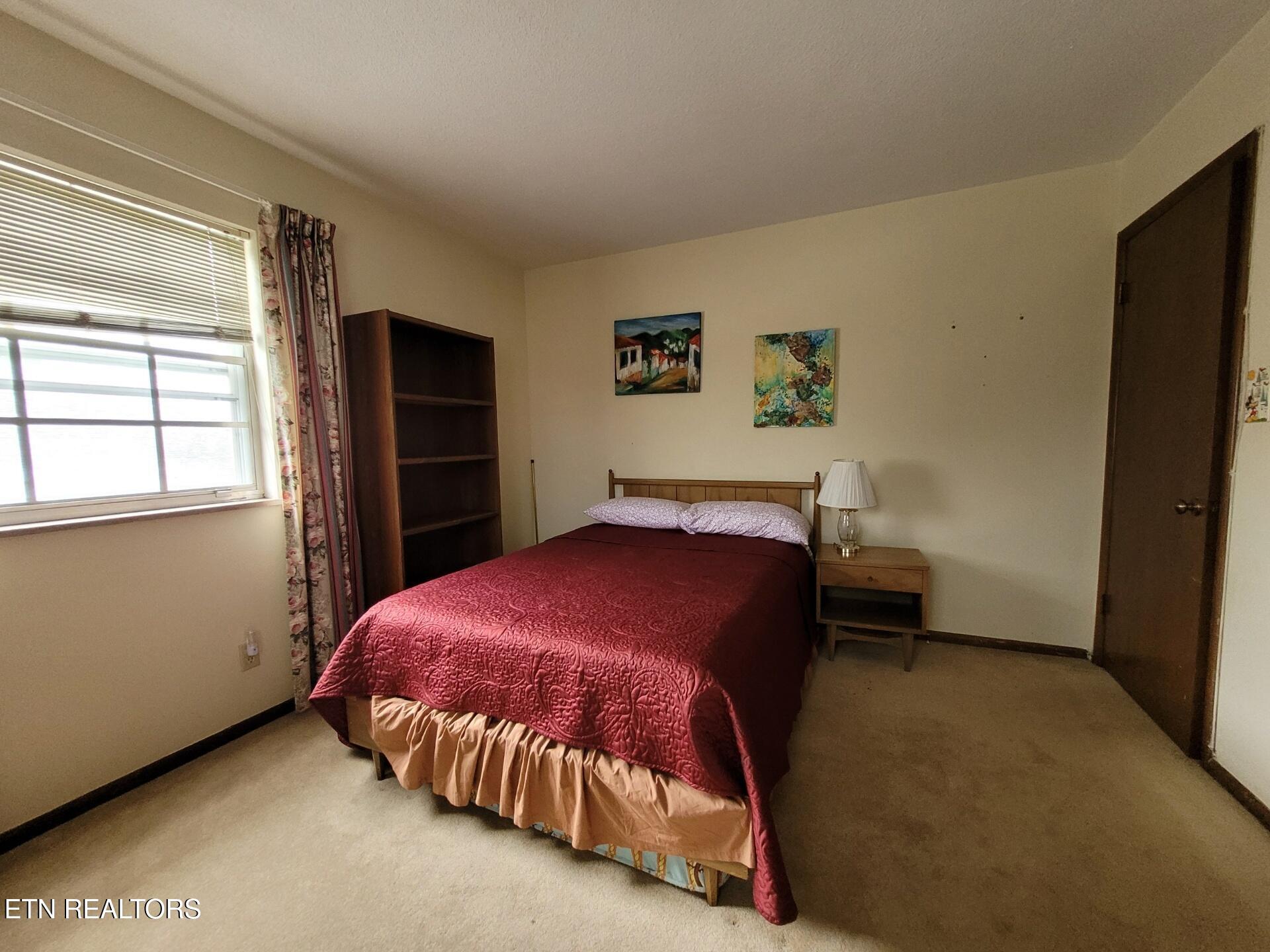 9520 Gulf Park Drive Property Photo 9