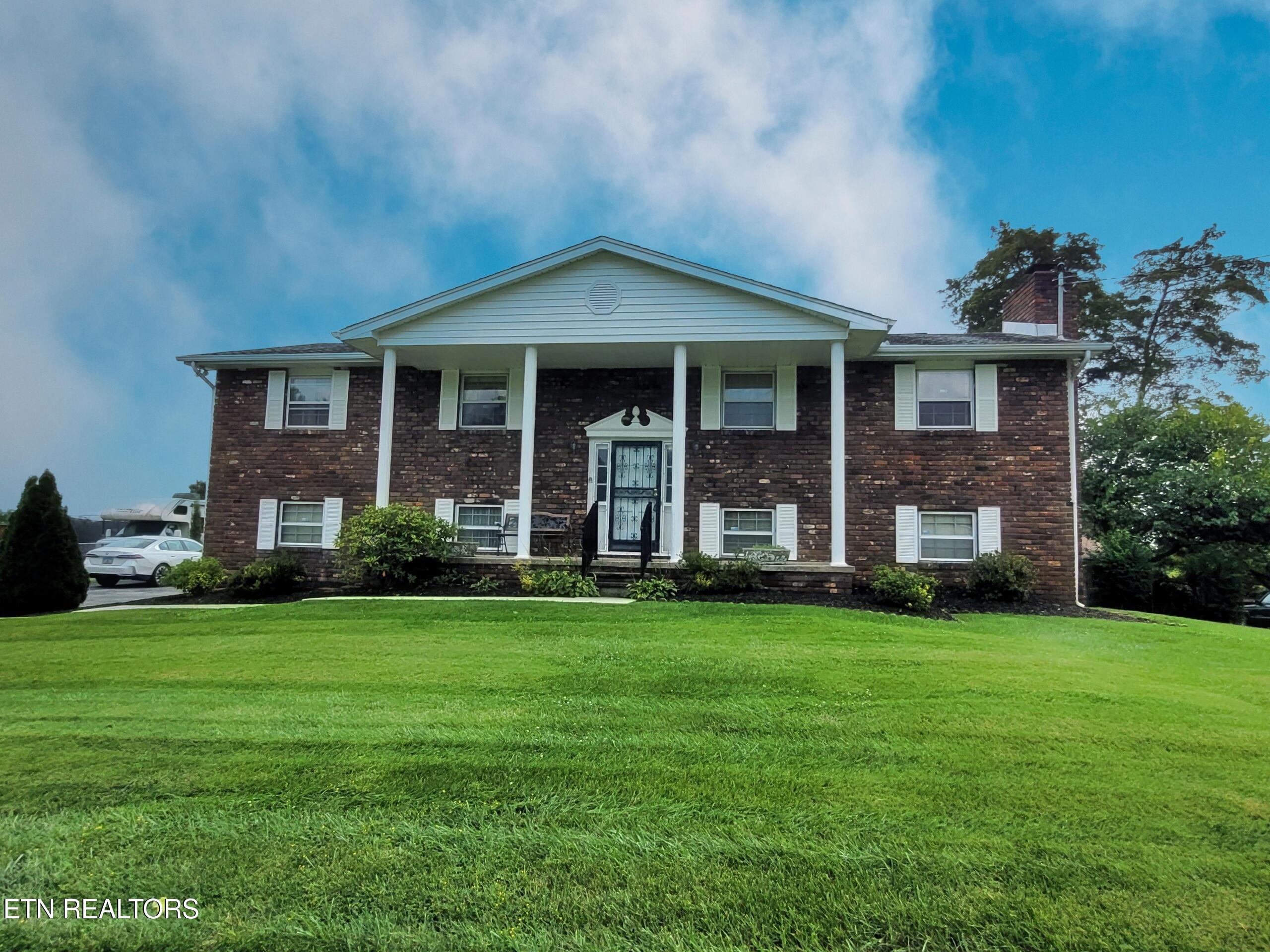 9520 Gulf Park Drive Property Photo 14