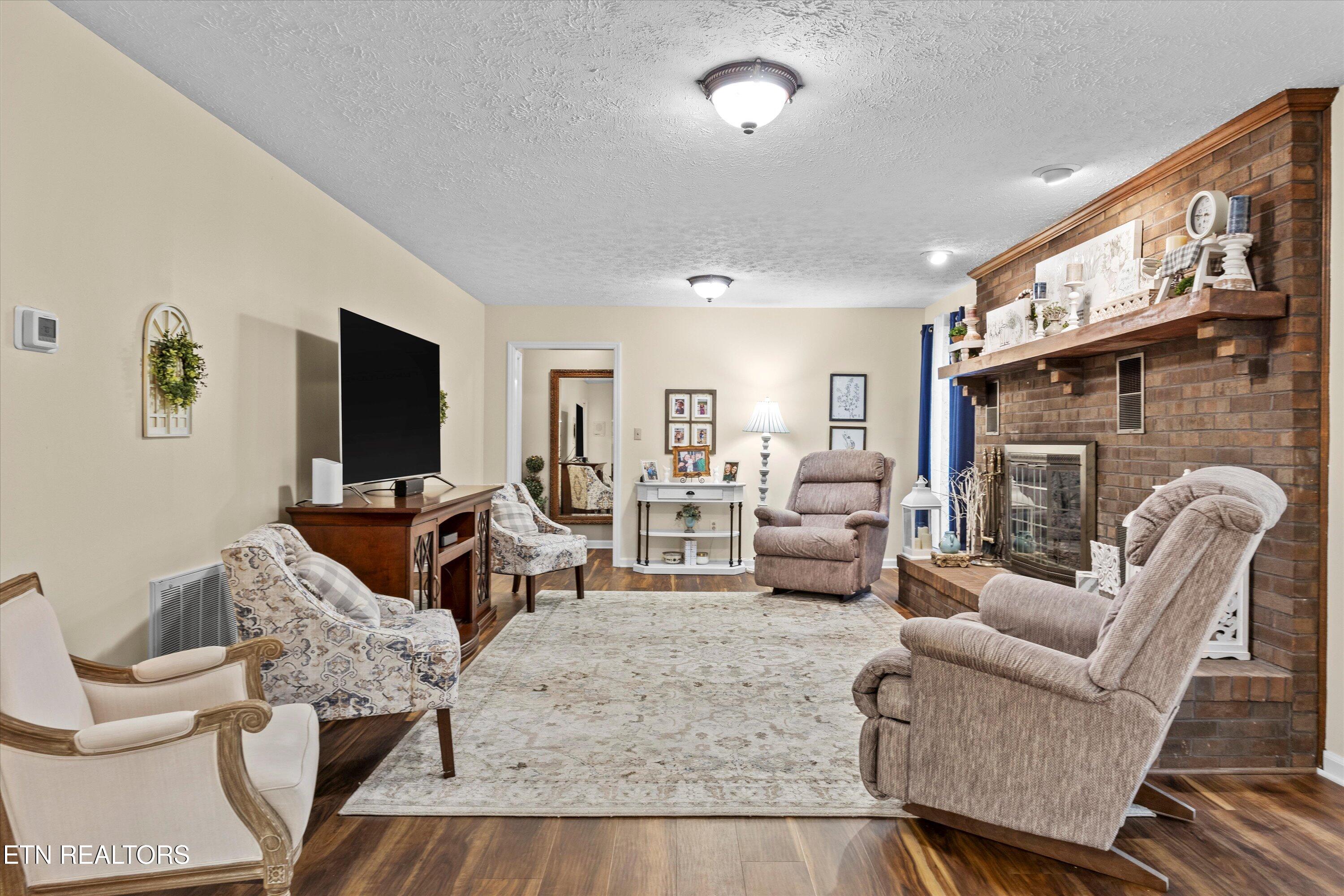 1200 Farrington Drive Property Photo 11