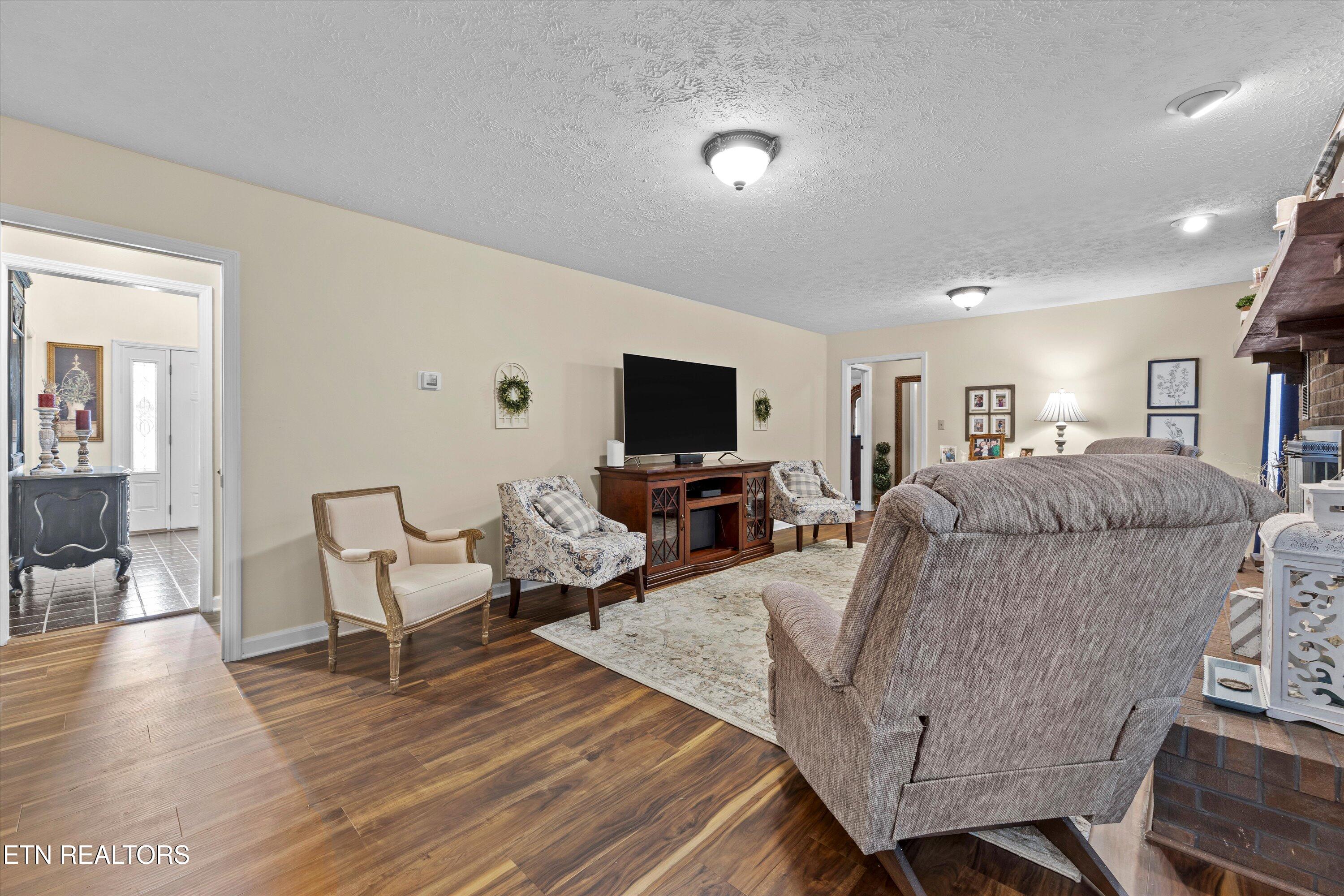 1200 Farrington Drive Property Photo 13