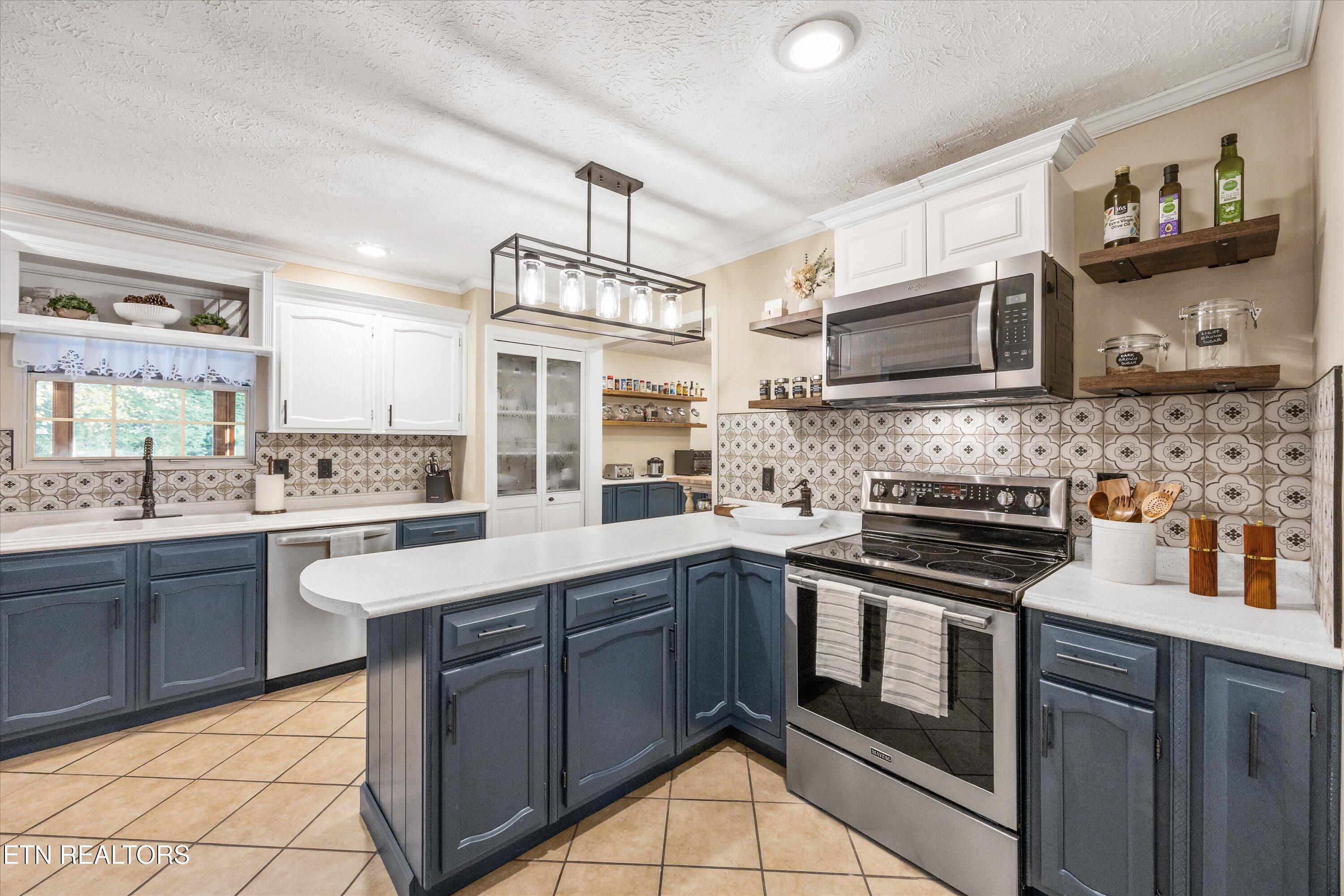 1200 Farrington Drive Property Photo 17