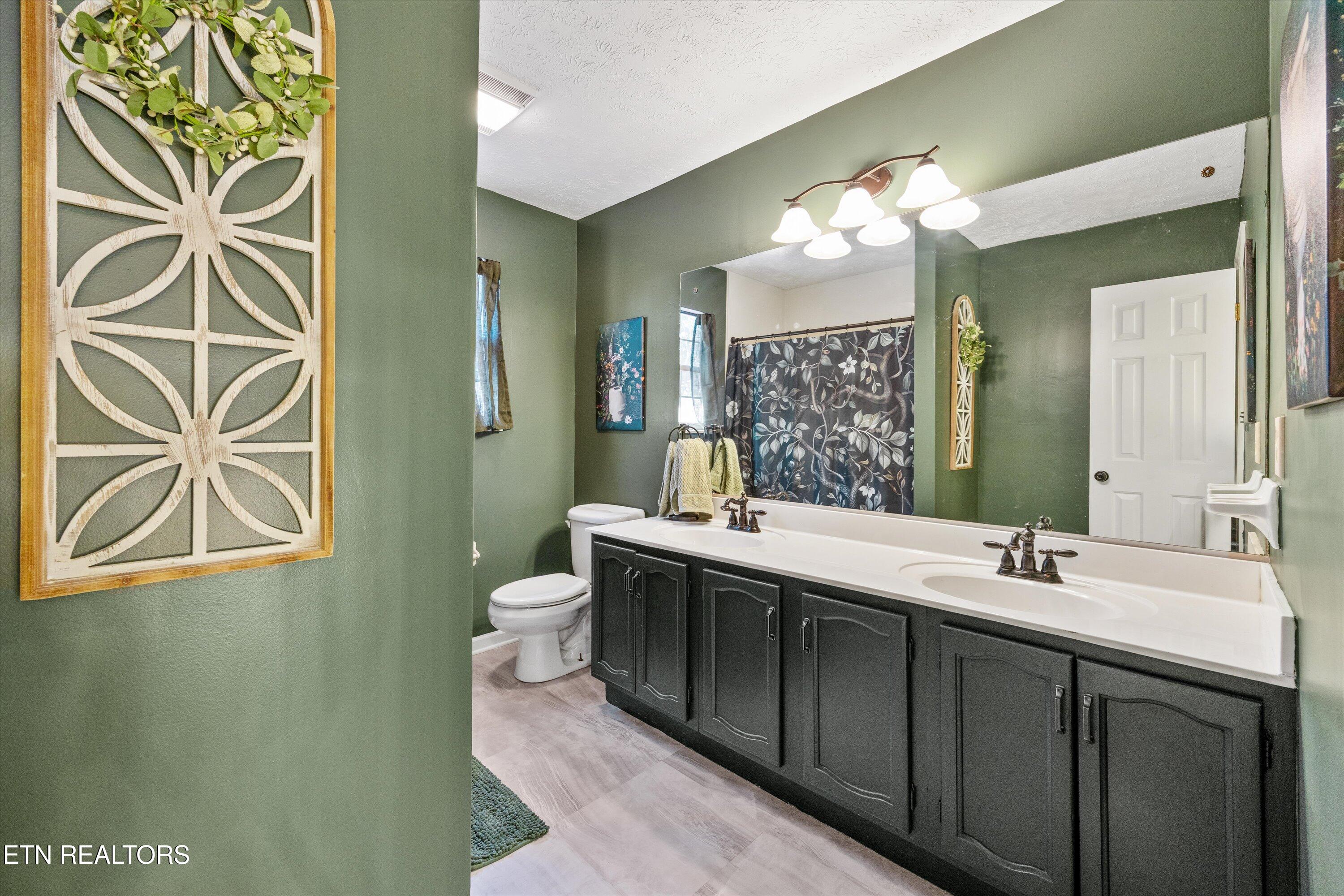 1200 Farrington Drive Property Photo 39