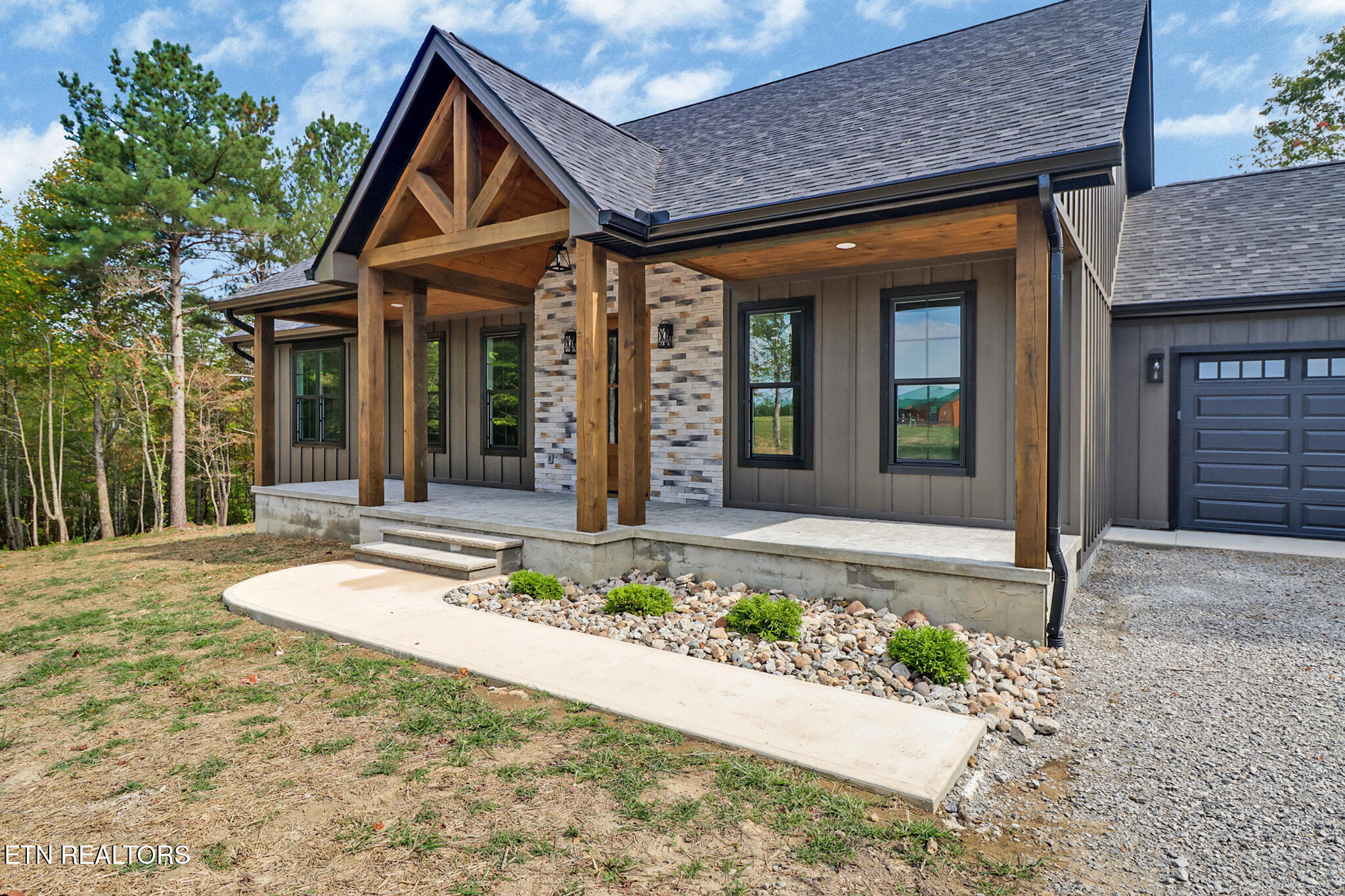 1119 Nichol Creek Drive Property Photo 1