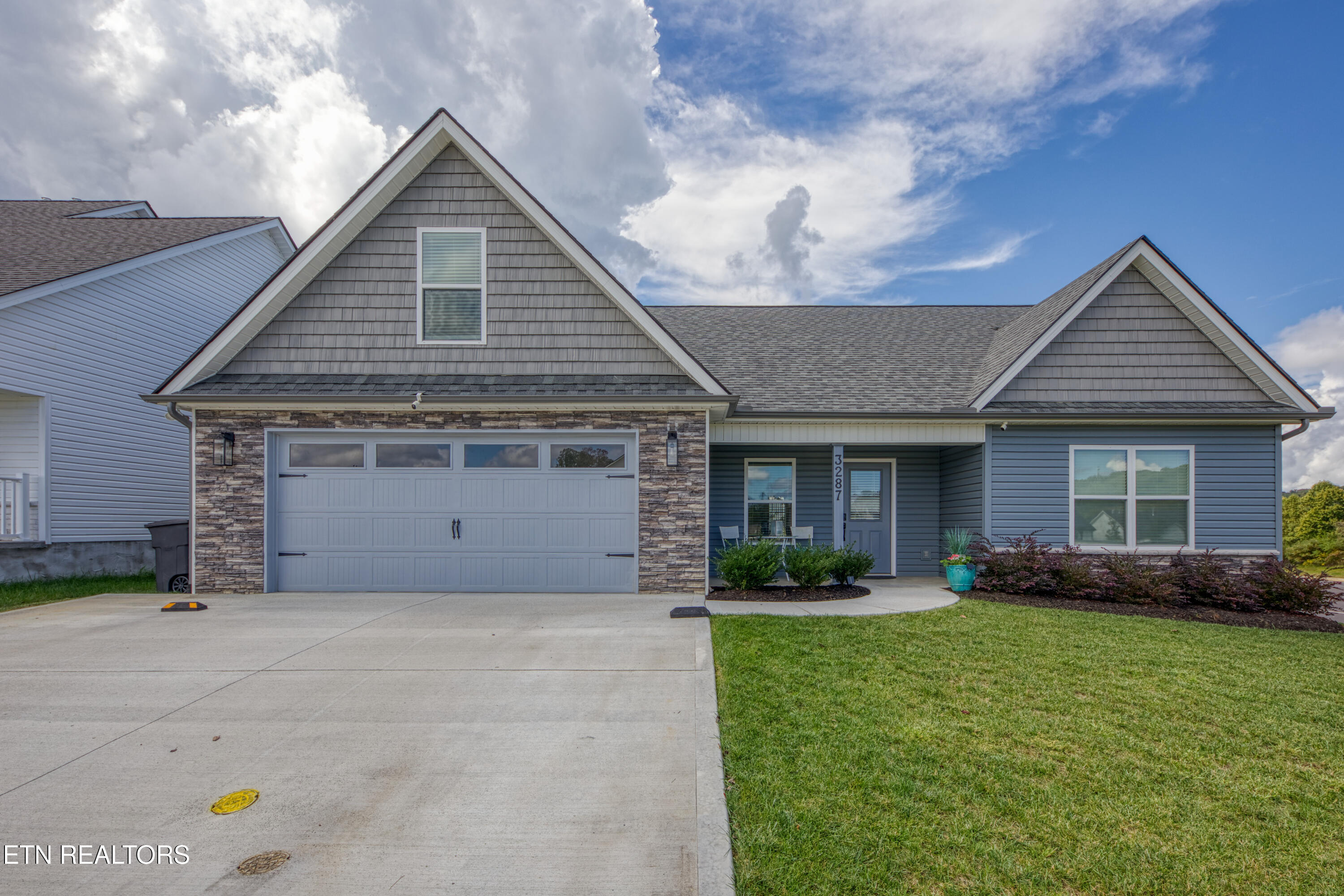 3287 Truitt Path Lane Property Photo 1