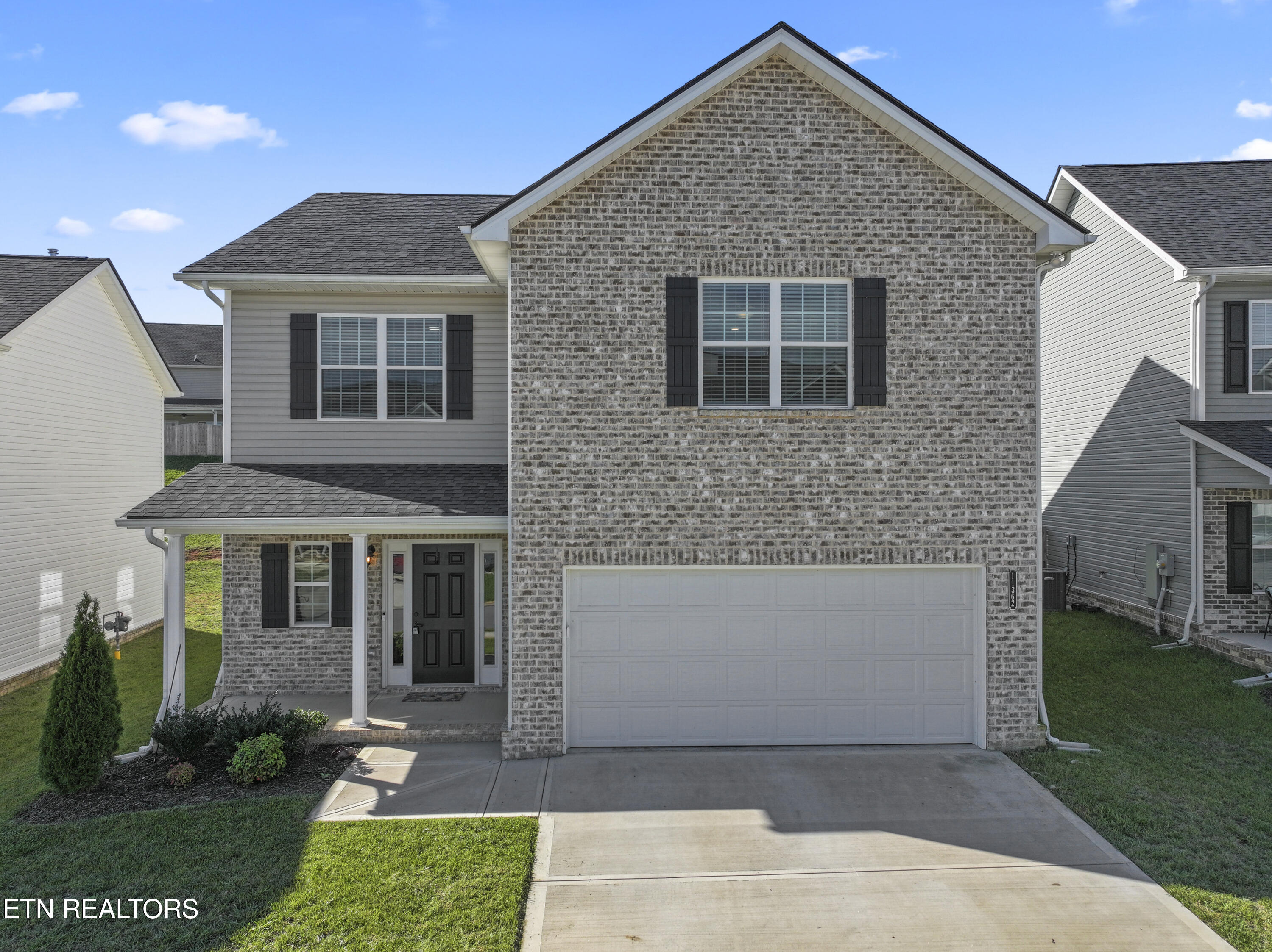 11362 Narrow Leaf Drive Property Photo 1