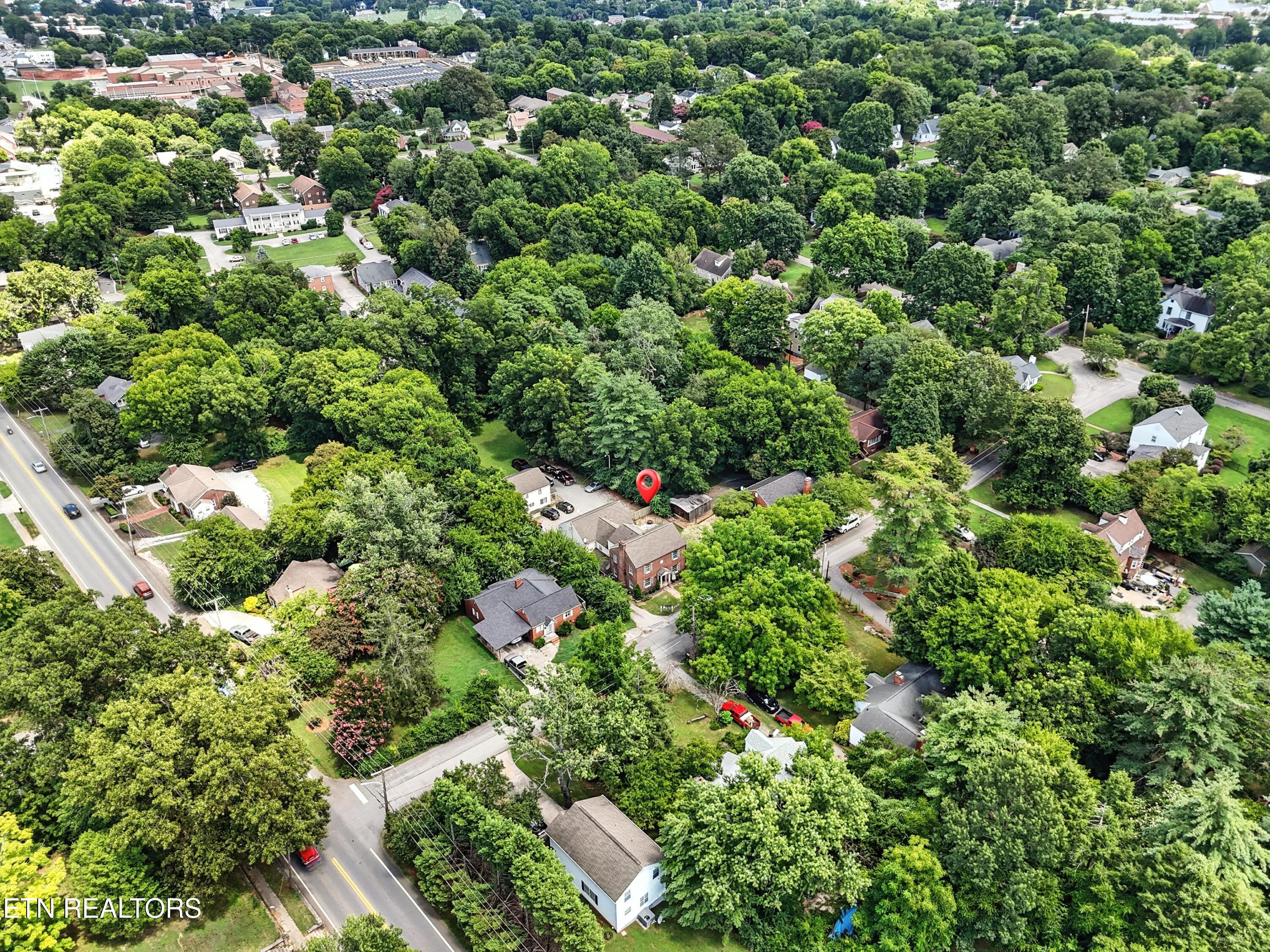 108 S Maple St Property Photo 15