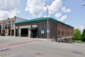 161 E Harper Ave Property Photo 3