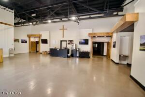 161 E Harper Ave Property Photo 7