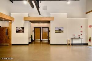 161 E Harper Ave Property Photo 9