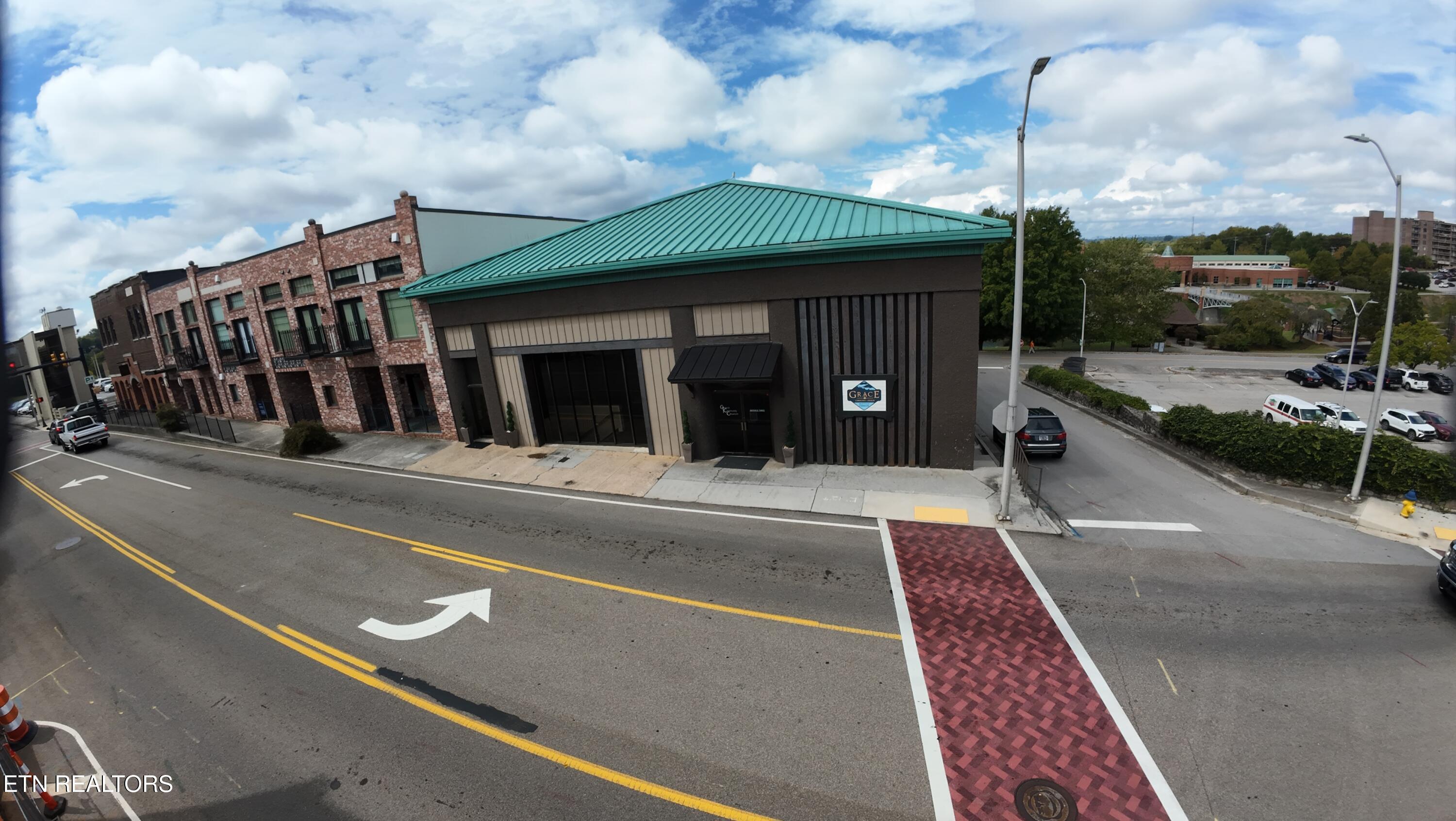 161 E Harper Ave Property Photo 57