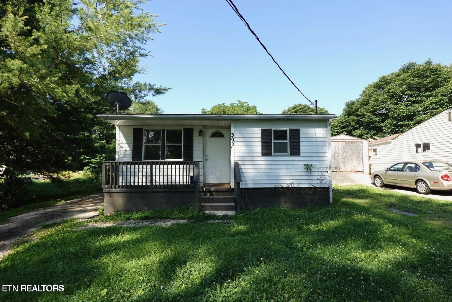 621 N Chamberlain Ave Property Photo 6