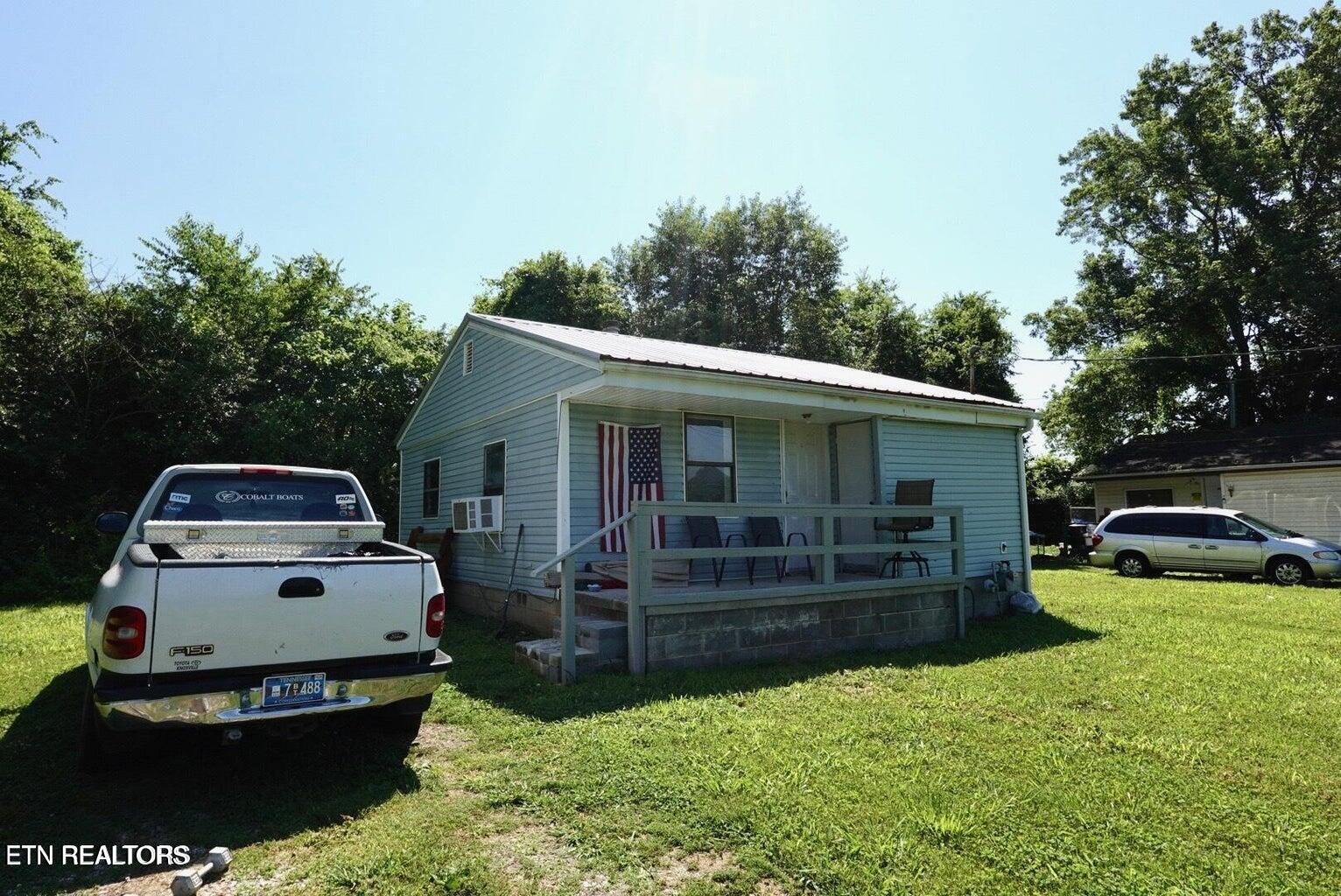 621 N Chamberlain Ave Property Photo 11