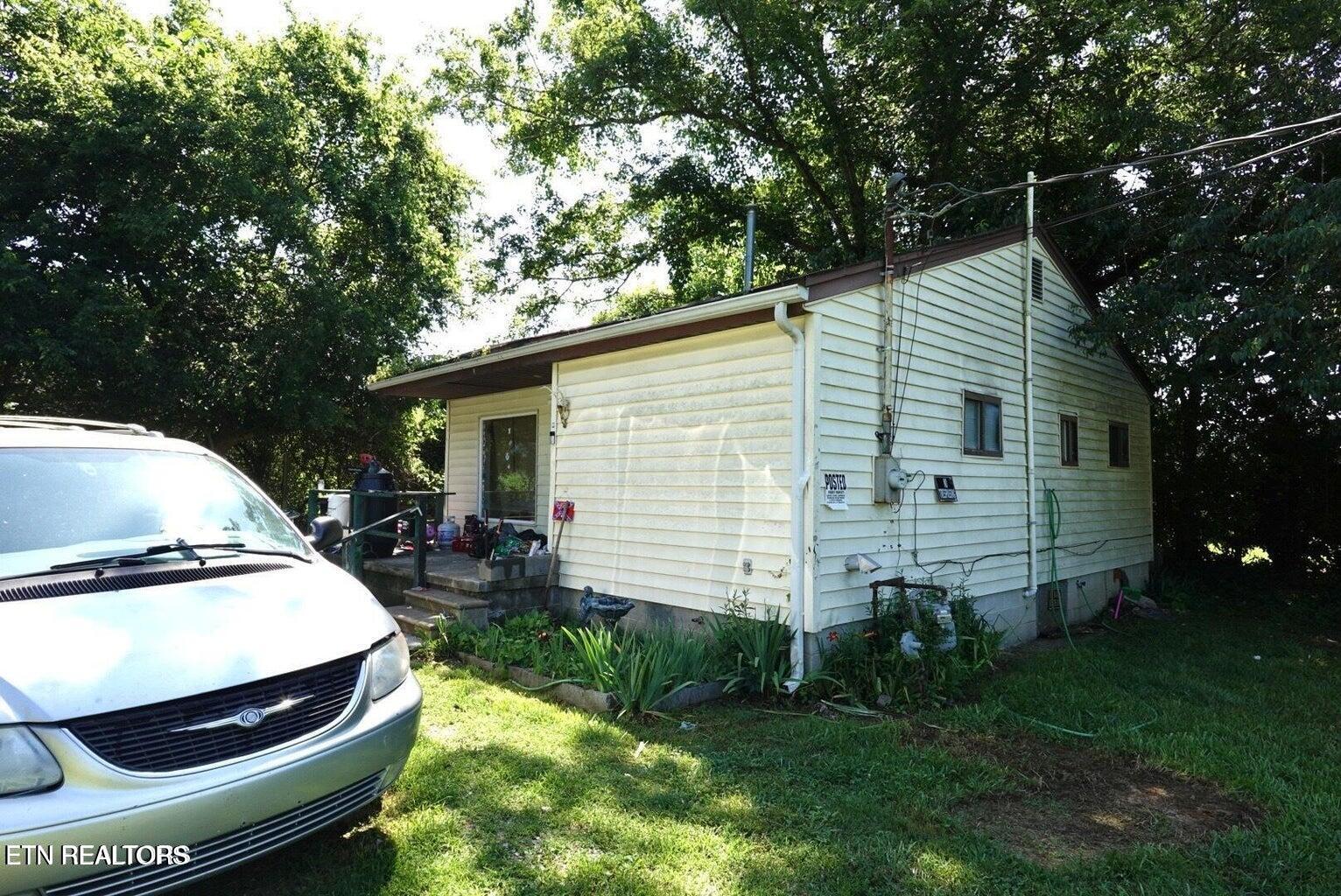 621 N Chamberlain Ave Property Photo 12