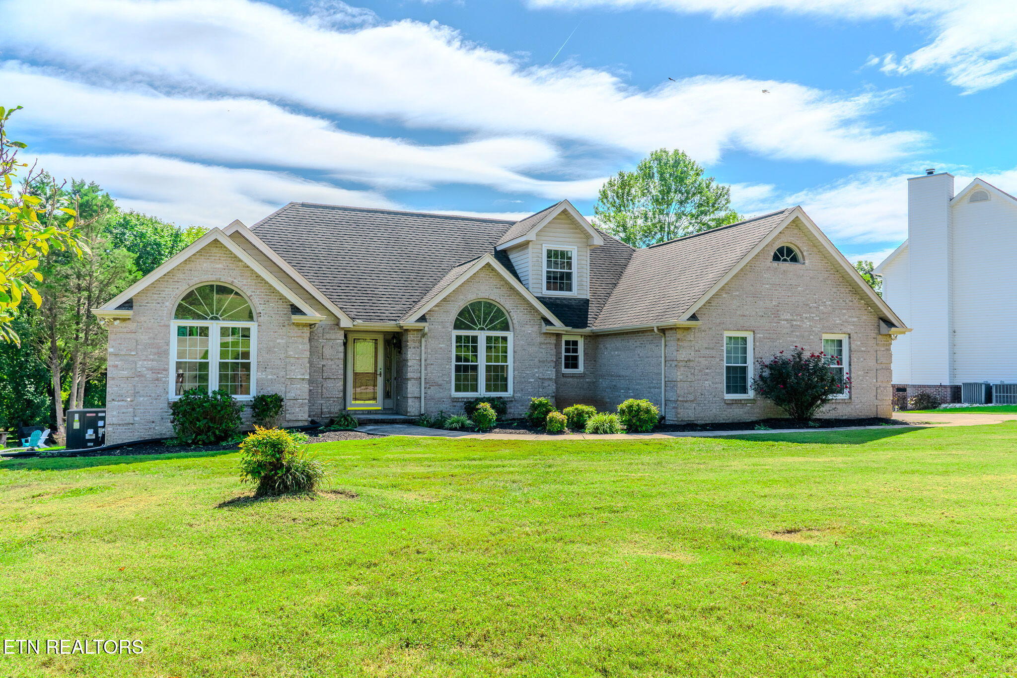 4828 Shannon Run Drive Property Photo 1