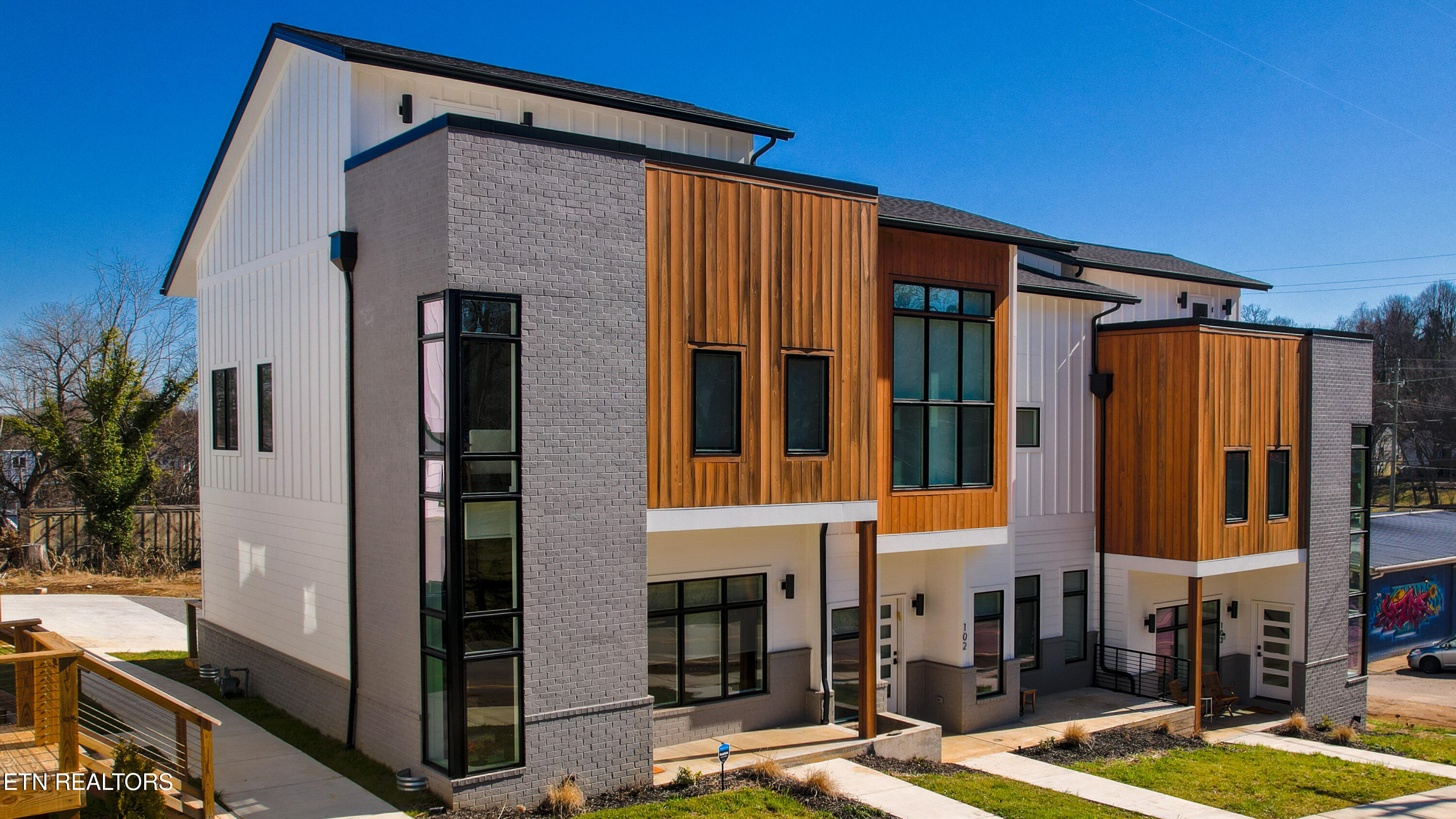 904 Phillips Ave Property Photo 1