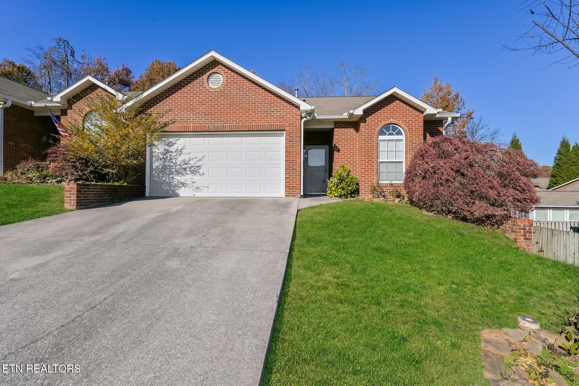 2419 Glen Meadow Rd Property Photo 1