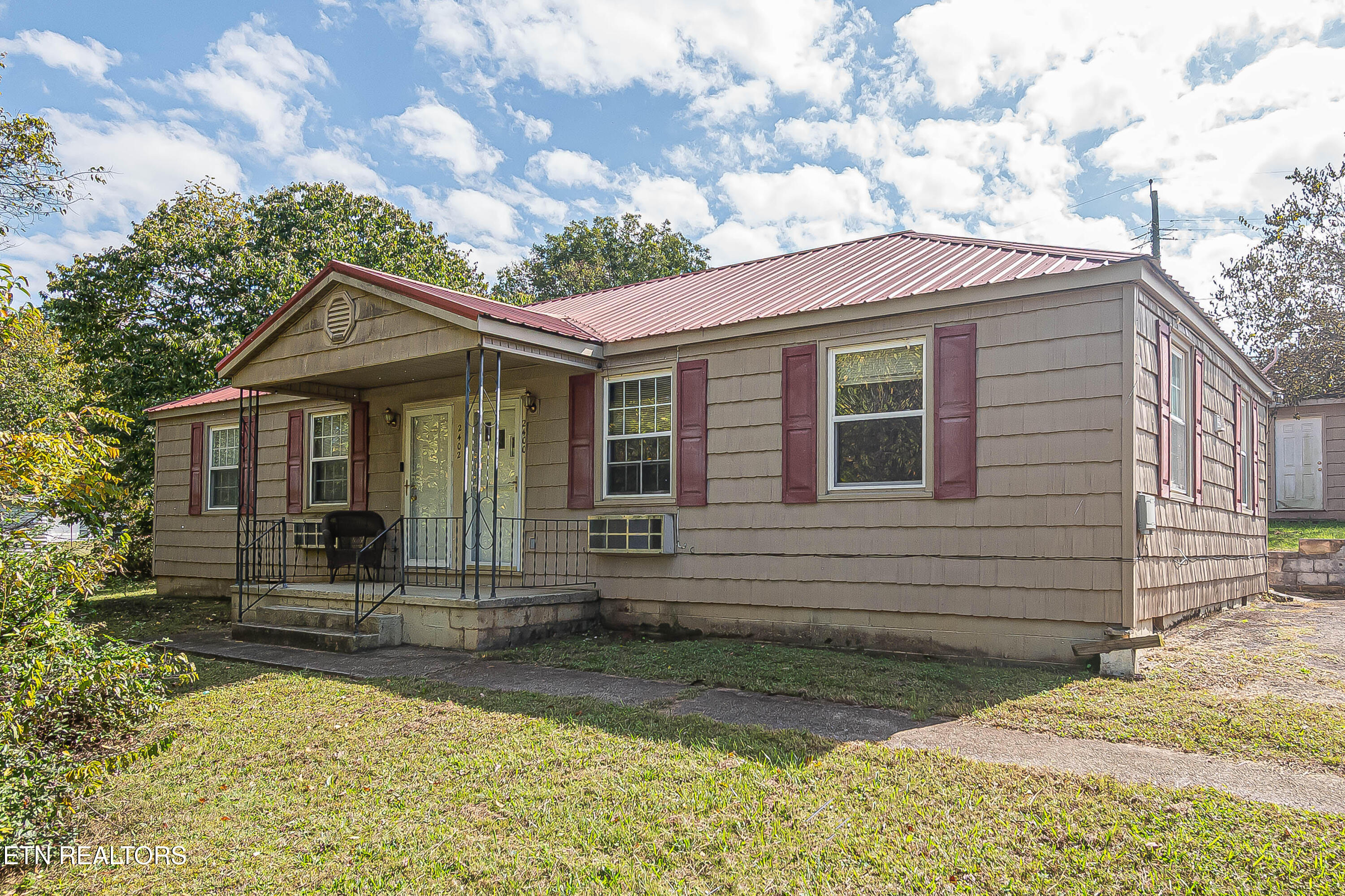 2400 Fenwood Drive Property Photo 1