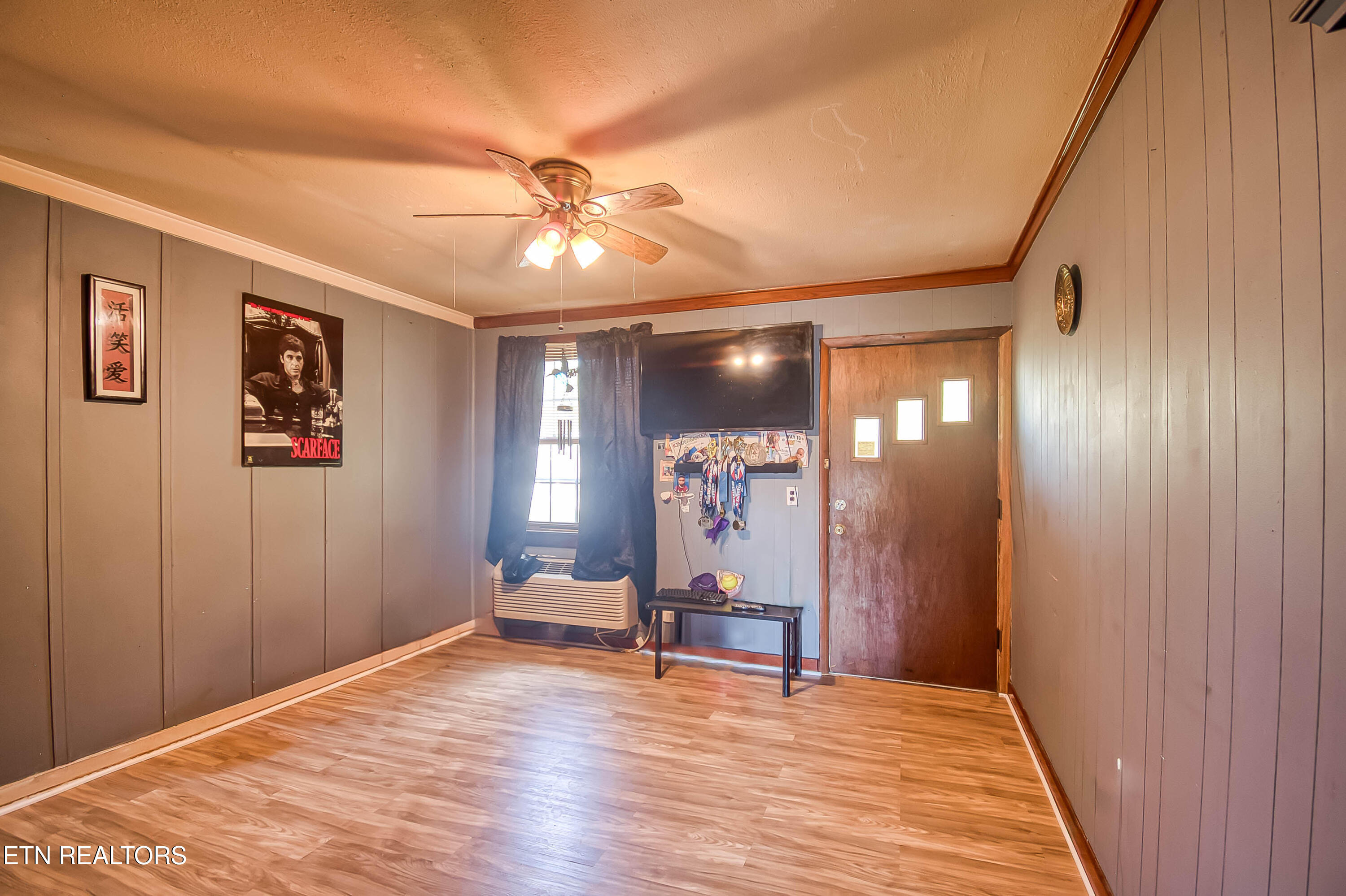 2400 Fenwood Drive Property Photo 6