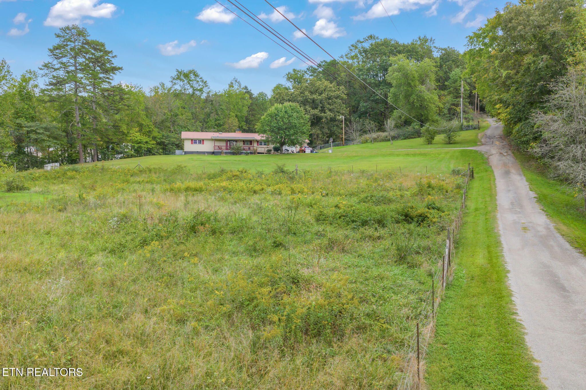 101 142 Autumn Lane Property Photo 4