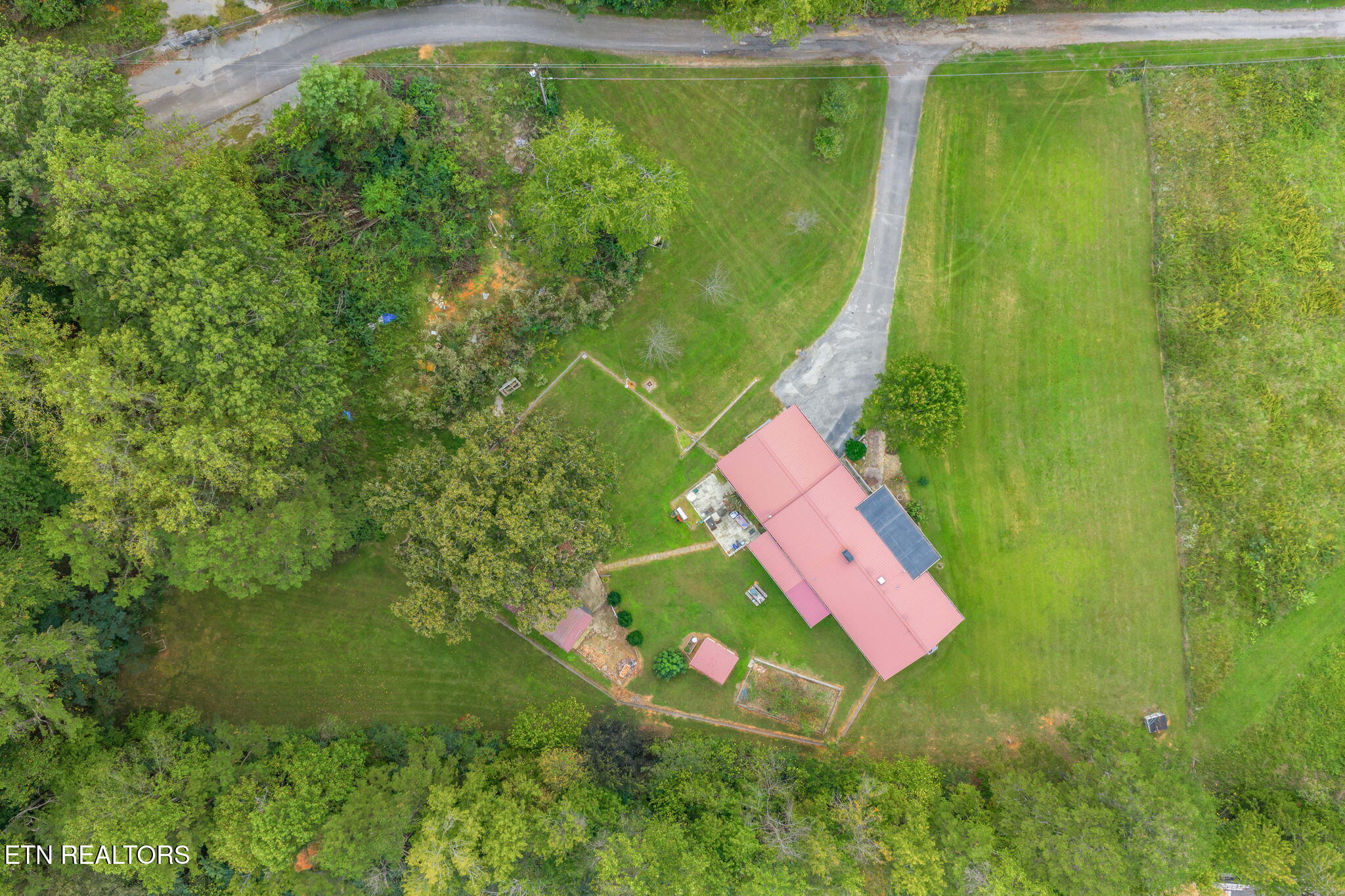 101 142 Autumn Lane Property Photo 5