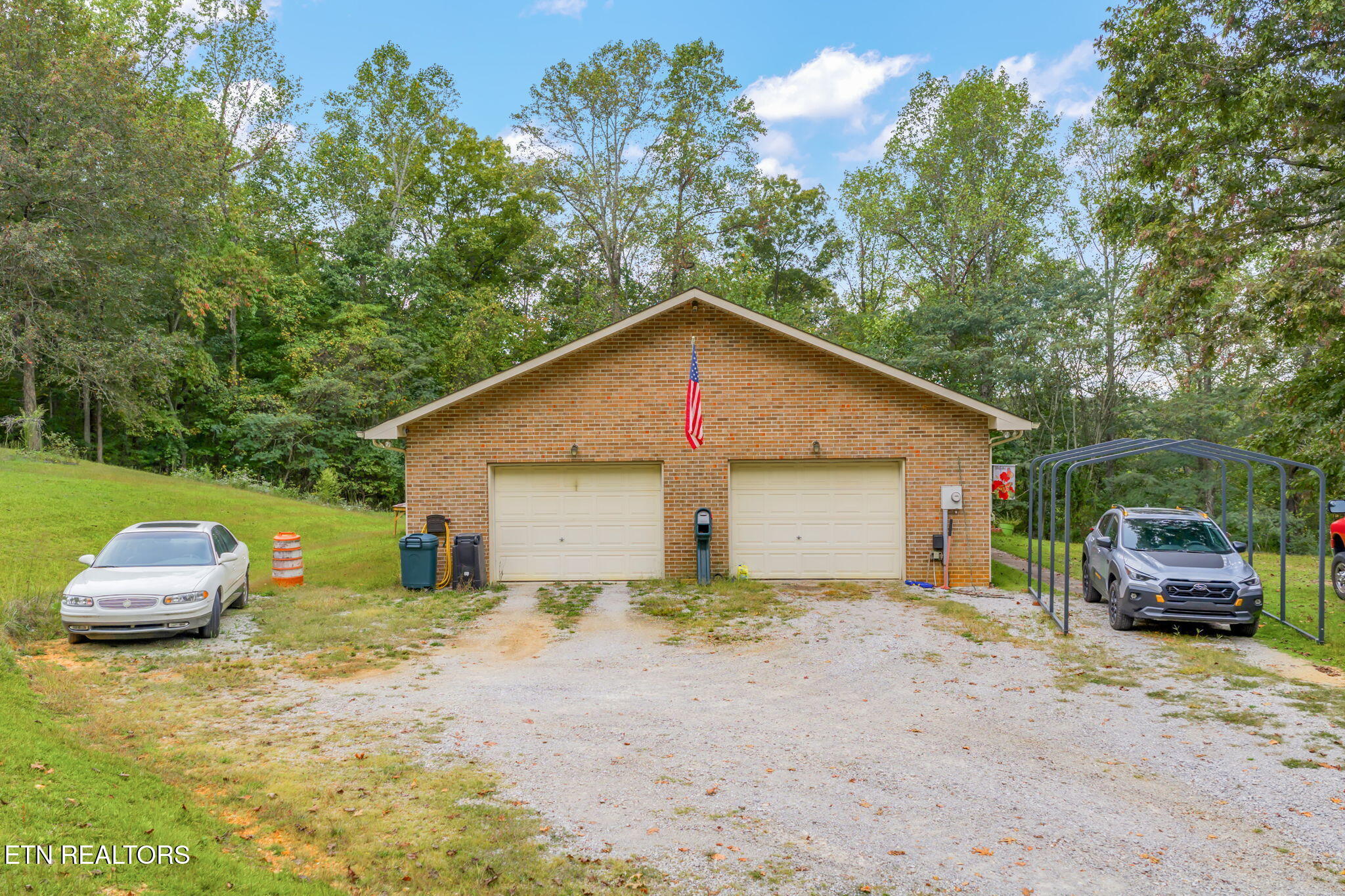 101 142 Autumn Lane Property Photo 12