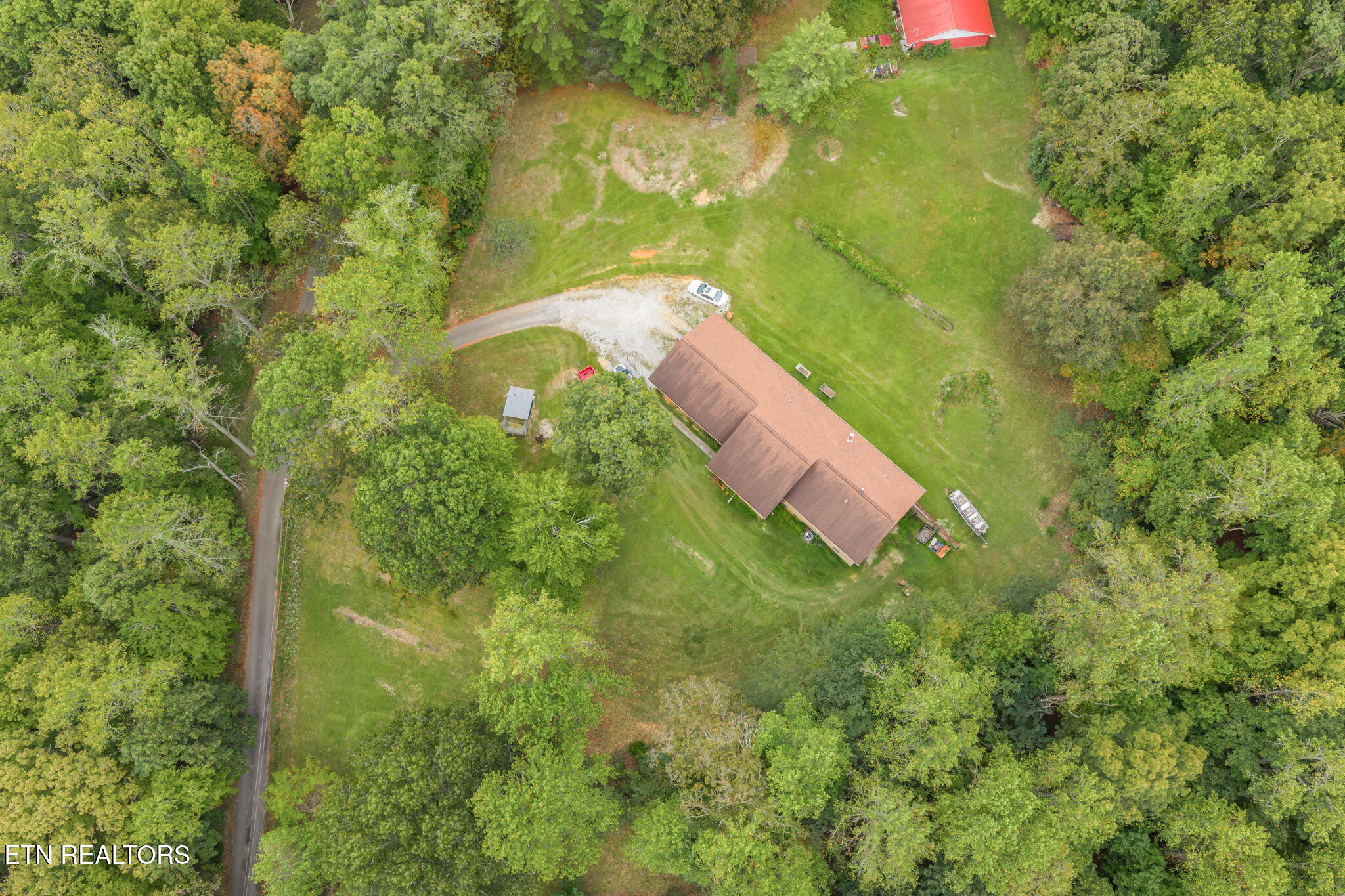 101 142 Autumn Lane Property Photo 16