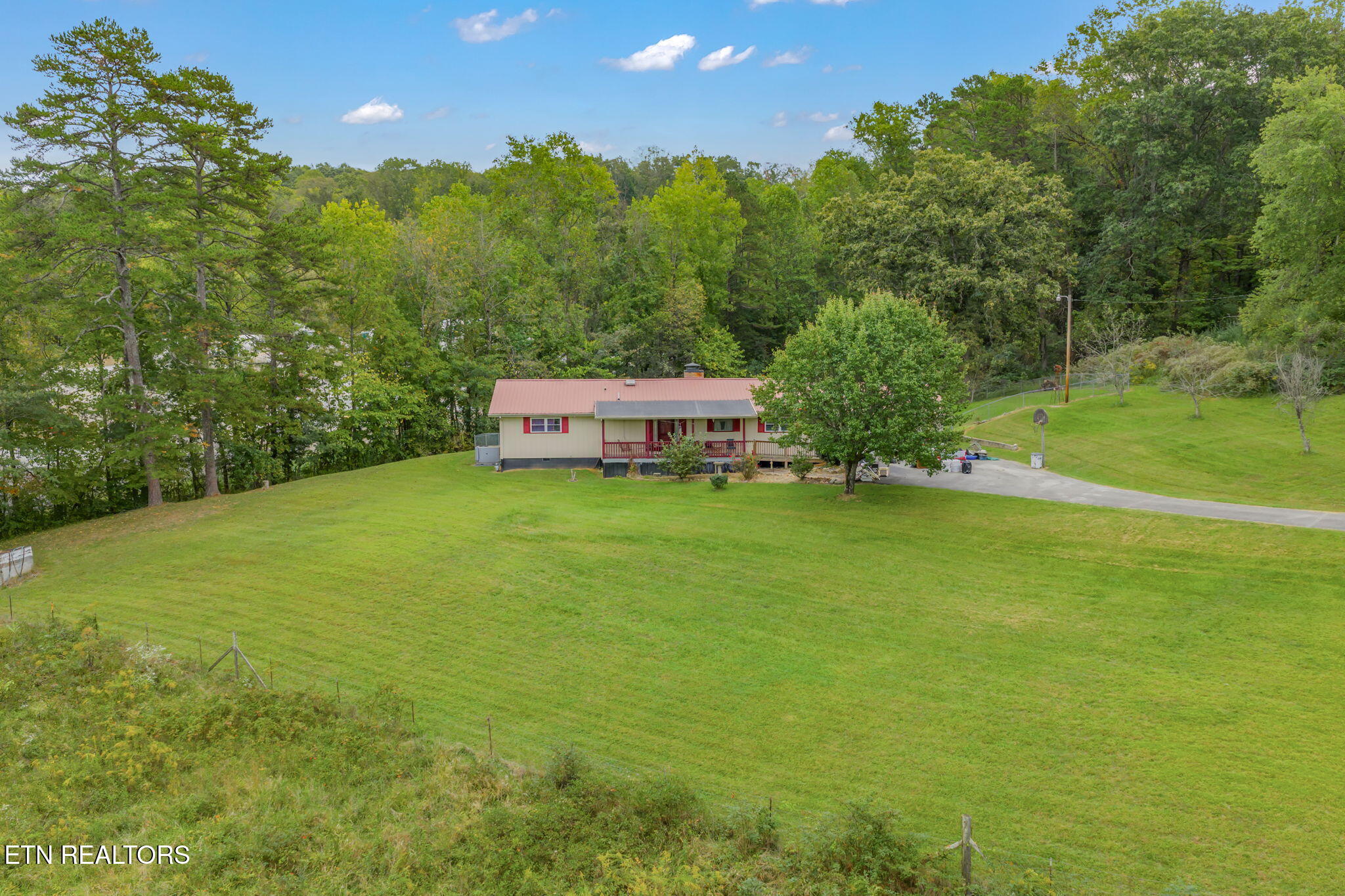 101 142 Autumn Lane Property Photo 19