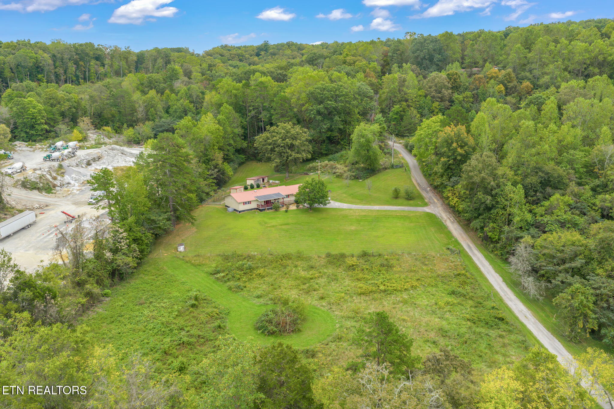 101 142 Autumn Lane Property Photo 21